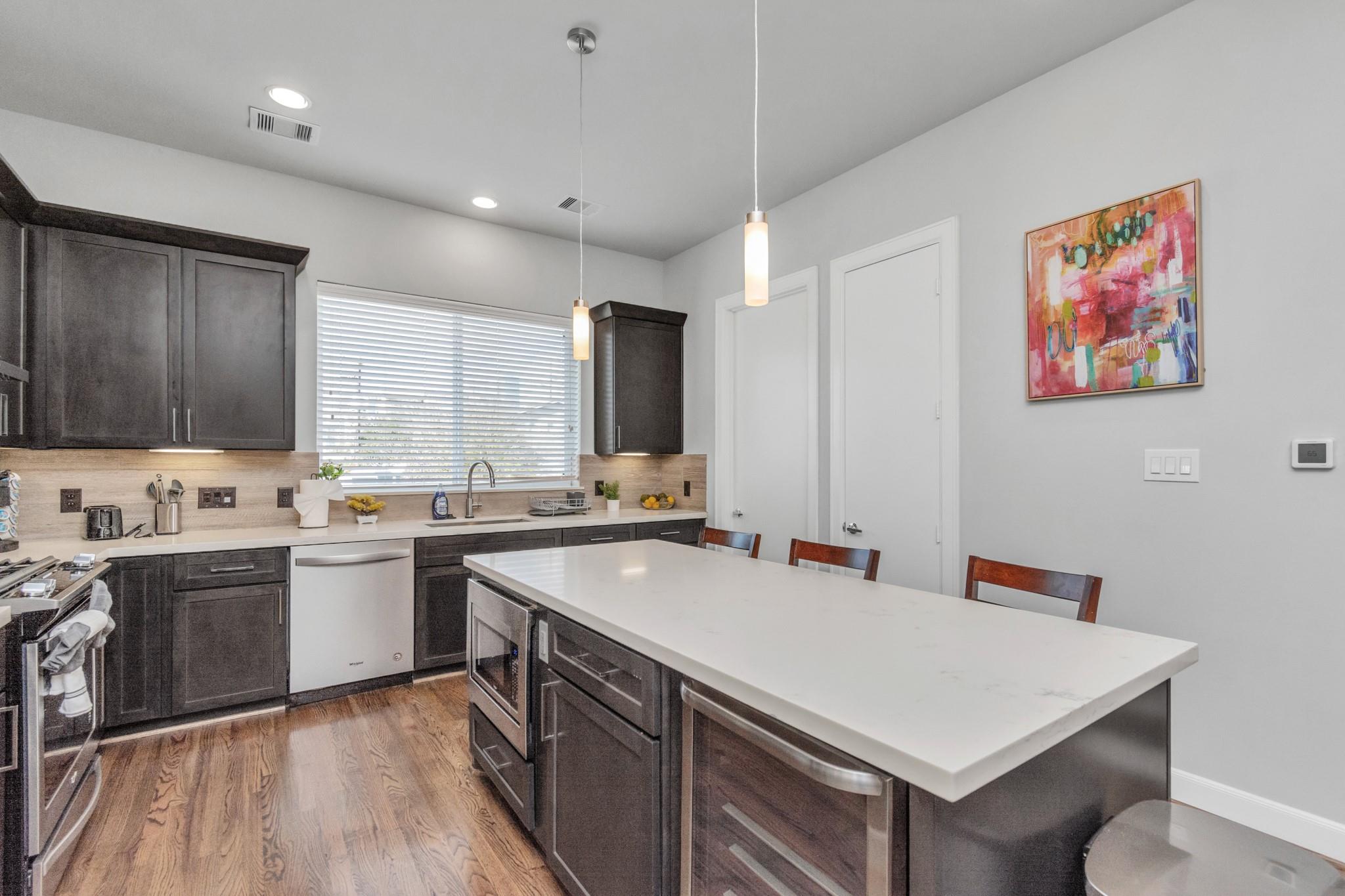 1718 Eado Point Lane