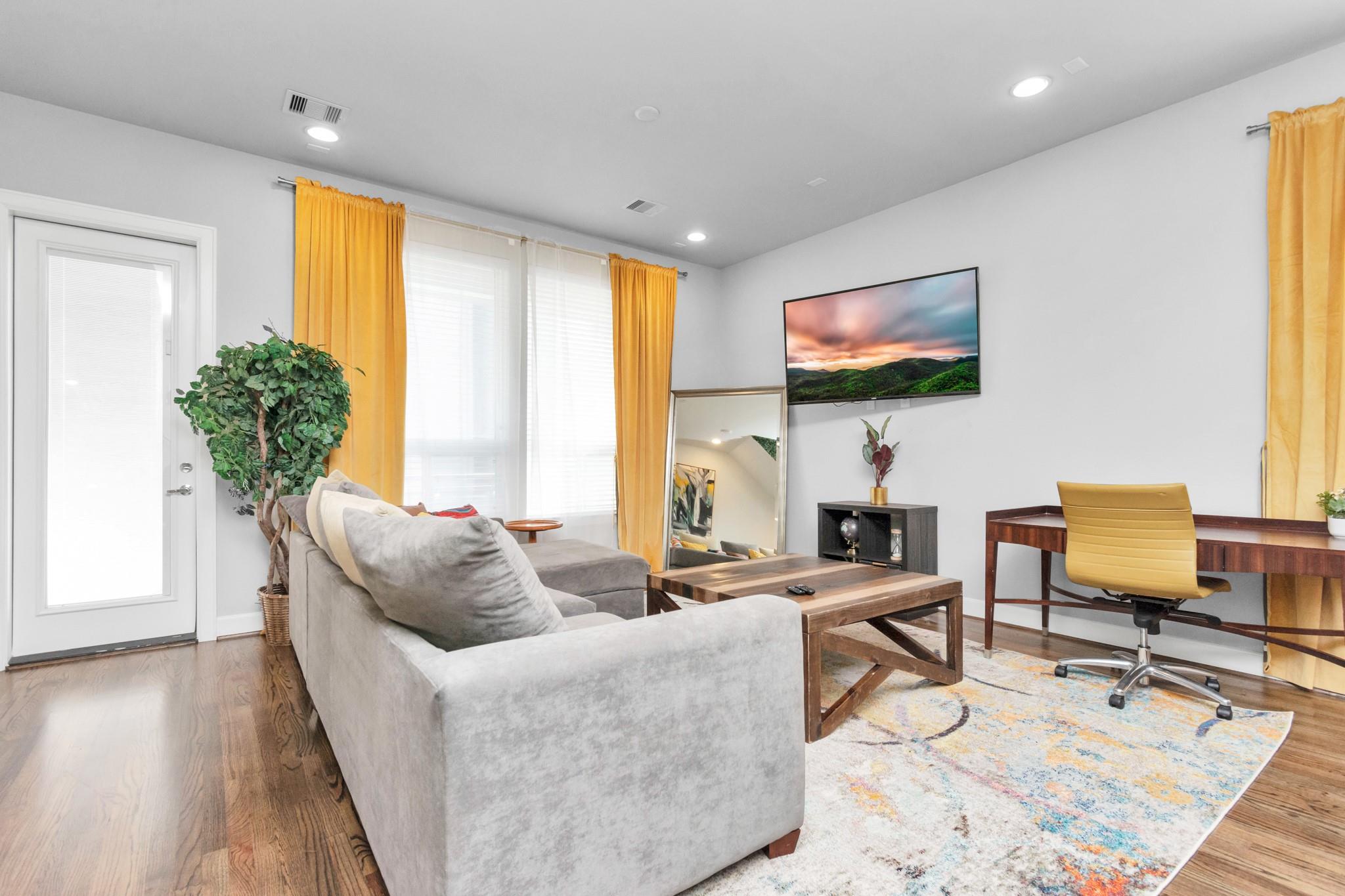1718 Eado Point Lane