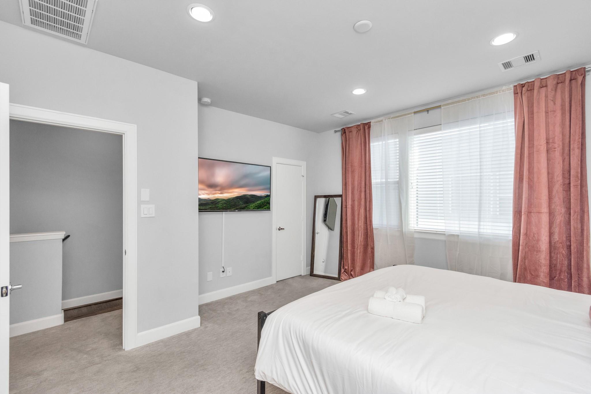 1718 Eado Point Lane