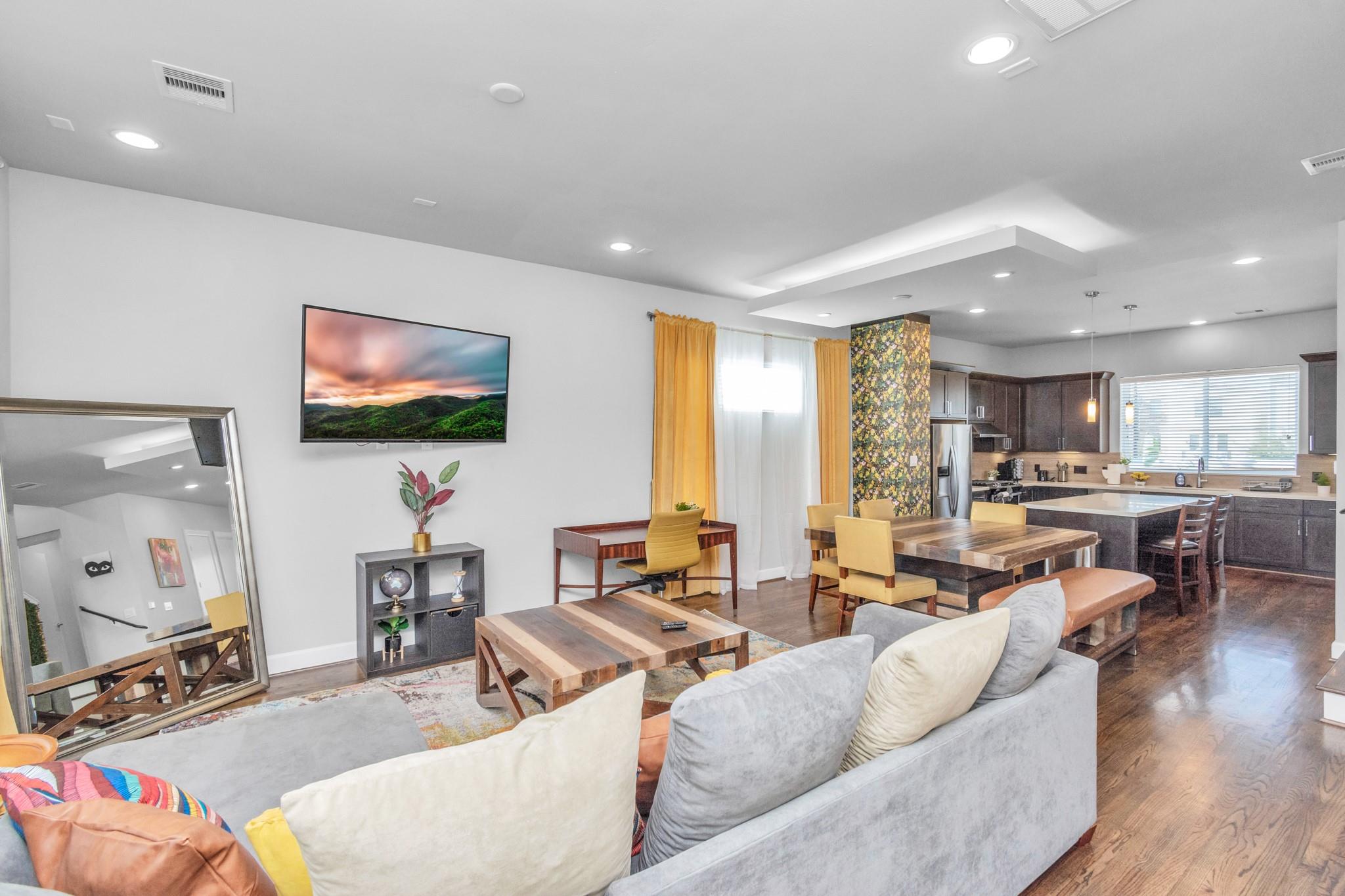 1718 Eado Point Lane