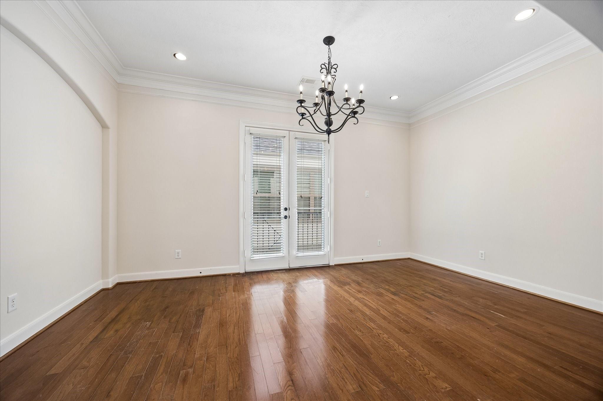 6001 Truro Street Unit: E