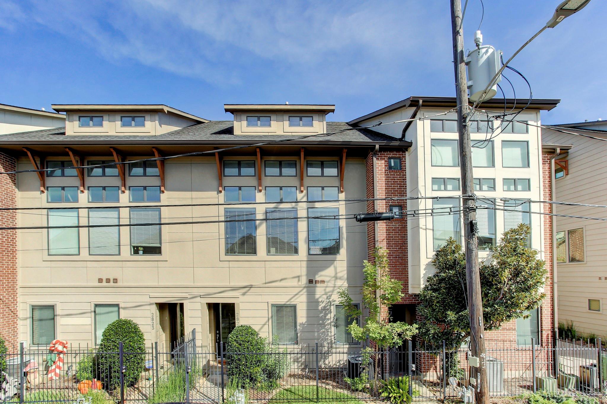 2825 Pease Street