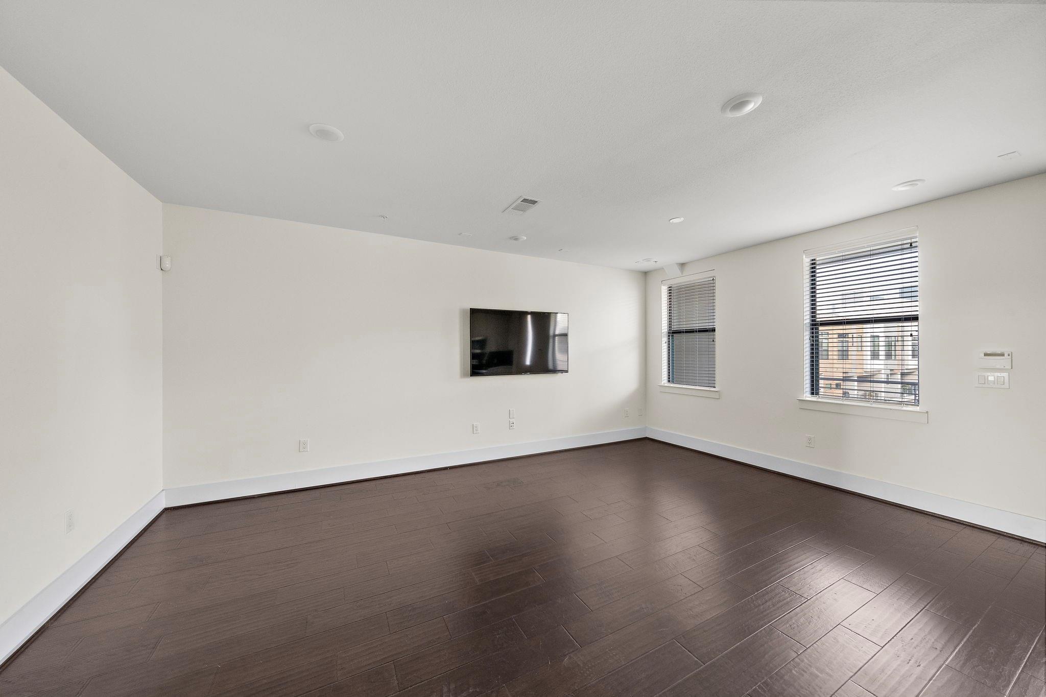 2401 Crawford Street # B204