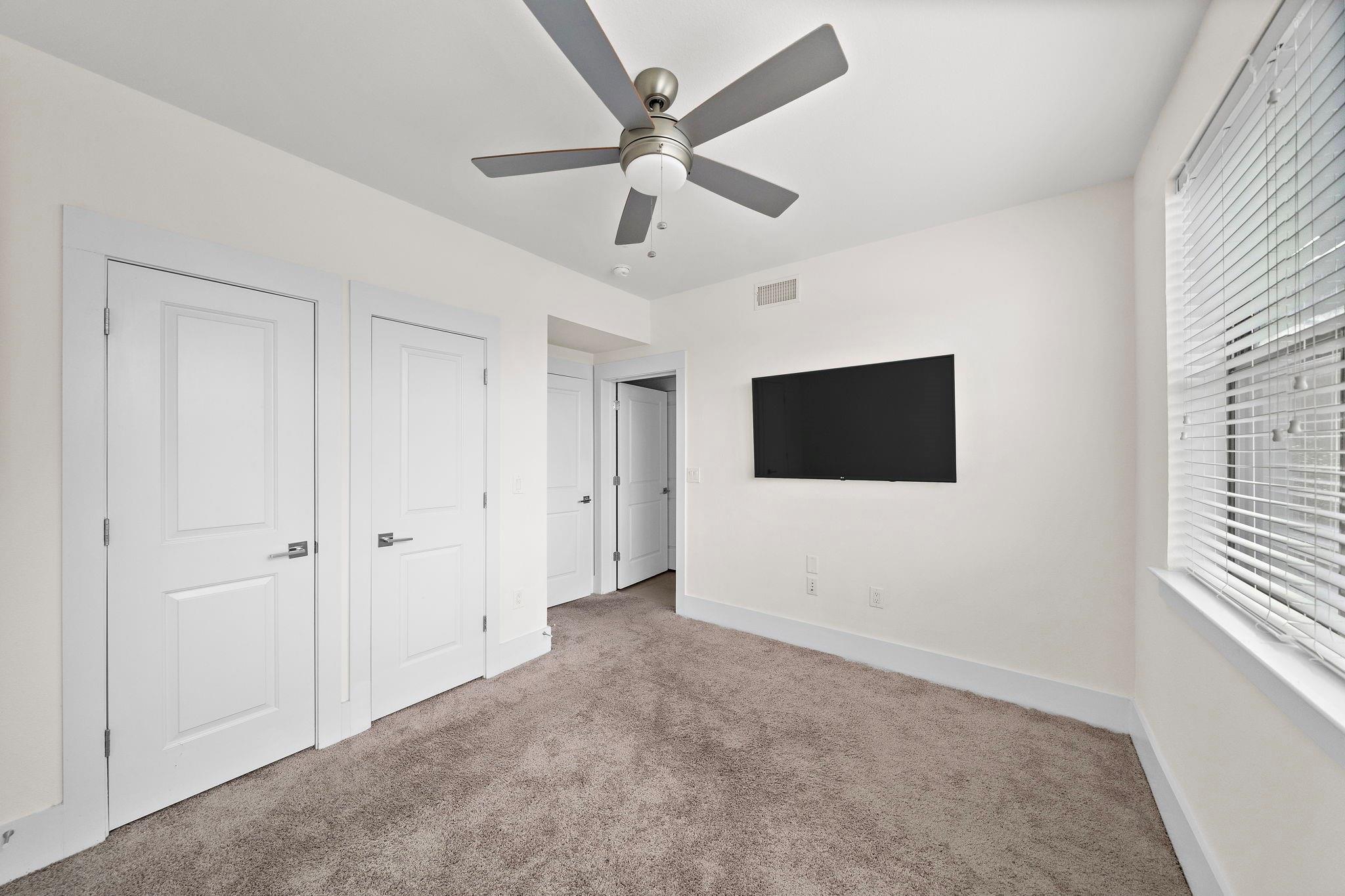 2401 Crawford Street # B204