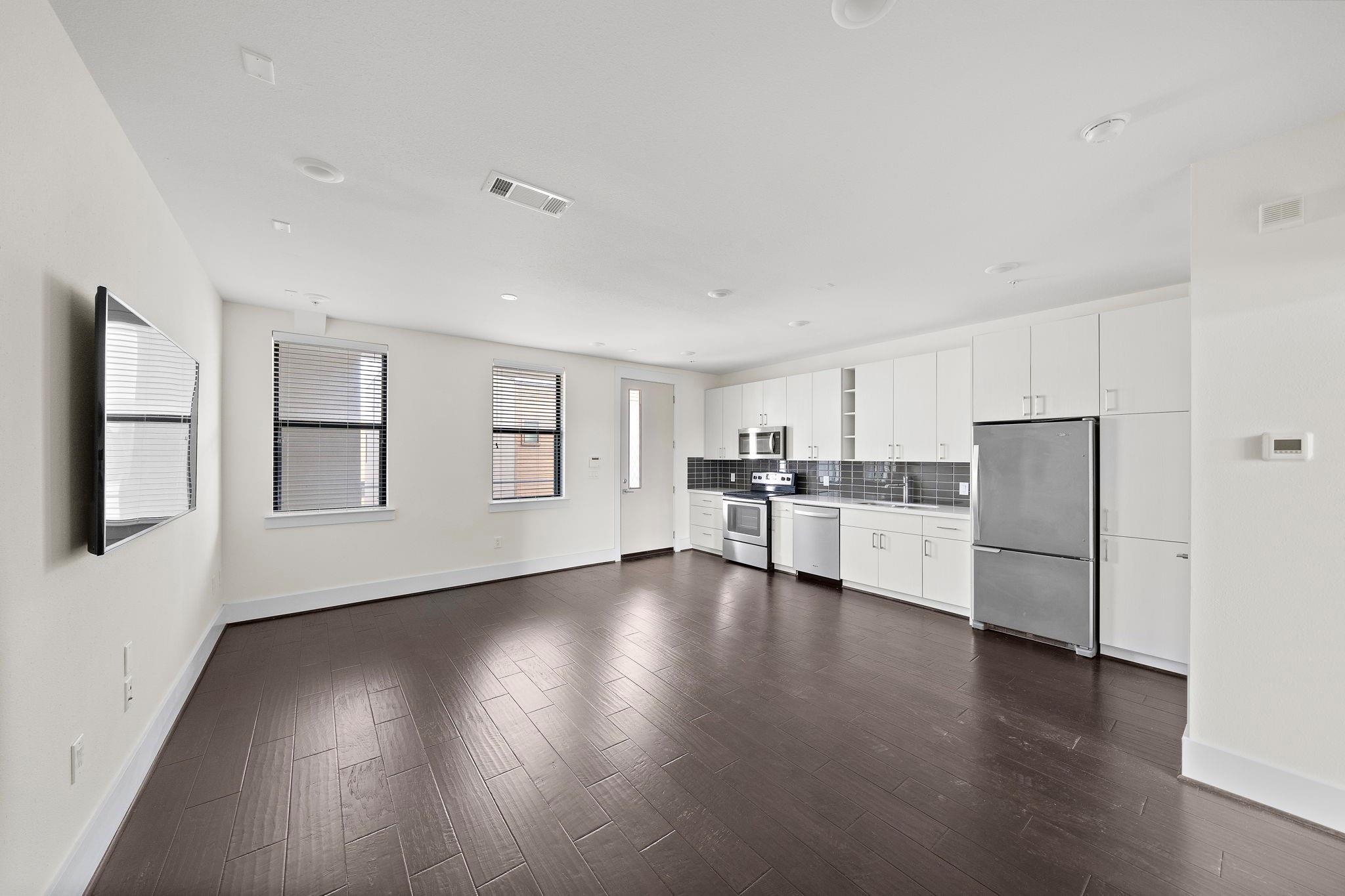 2401 Crawford Street # B204