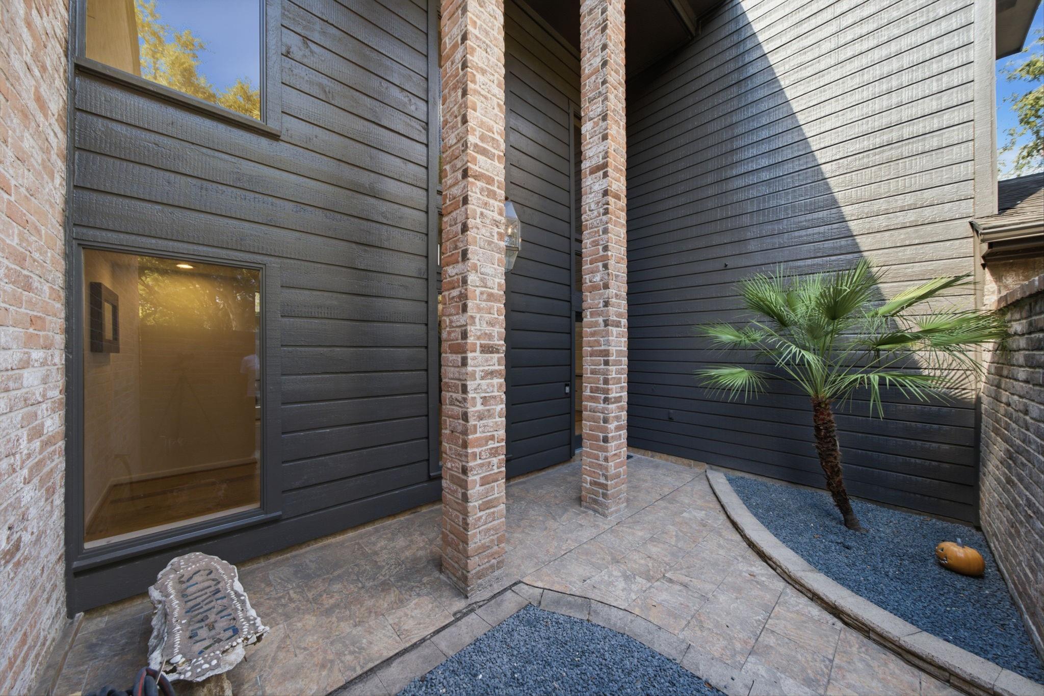 10319 Meadow Lake Lane