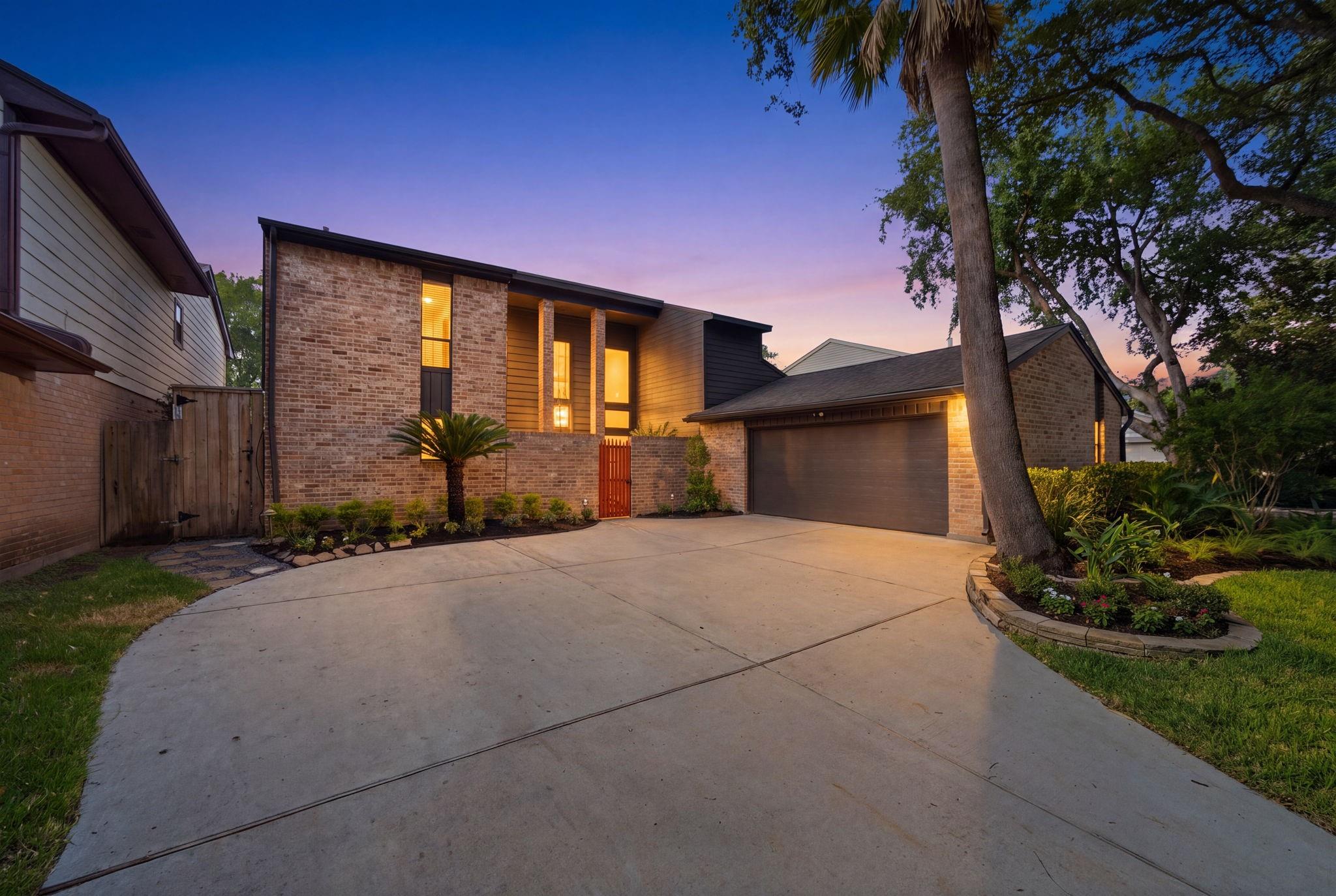 10319 Meadow Lake Lane