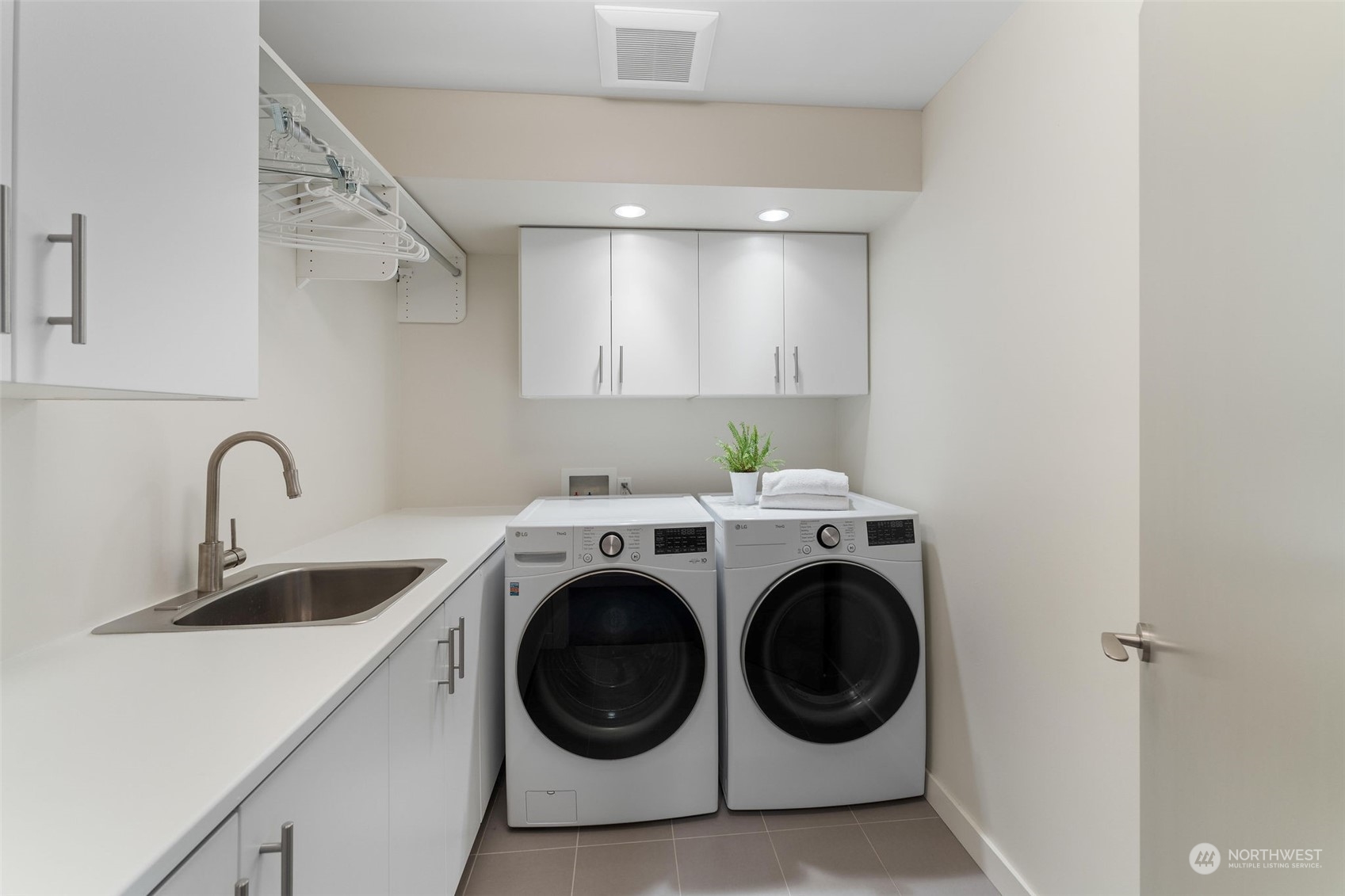 10205 Belgrove Court NW