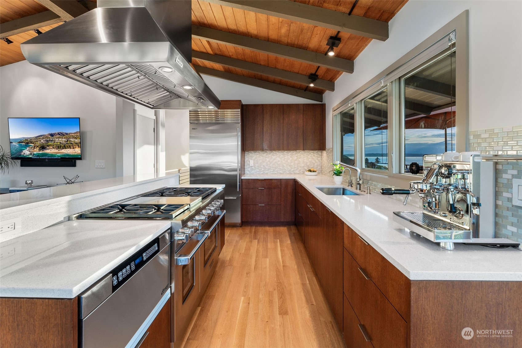 10205 Belgrove Court NW