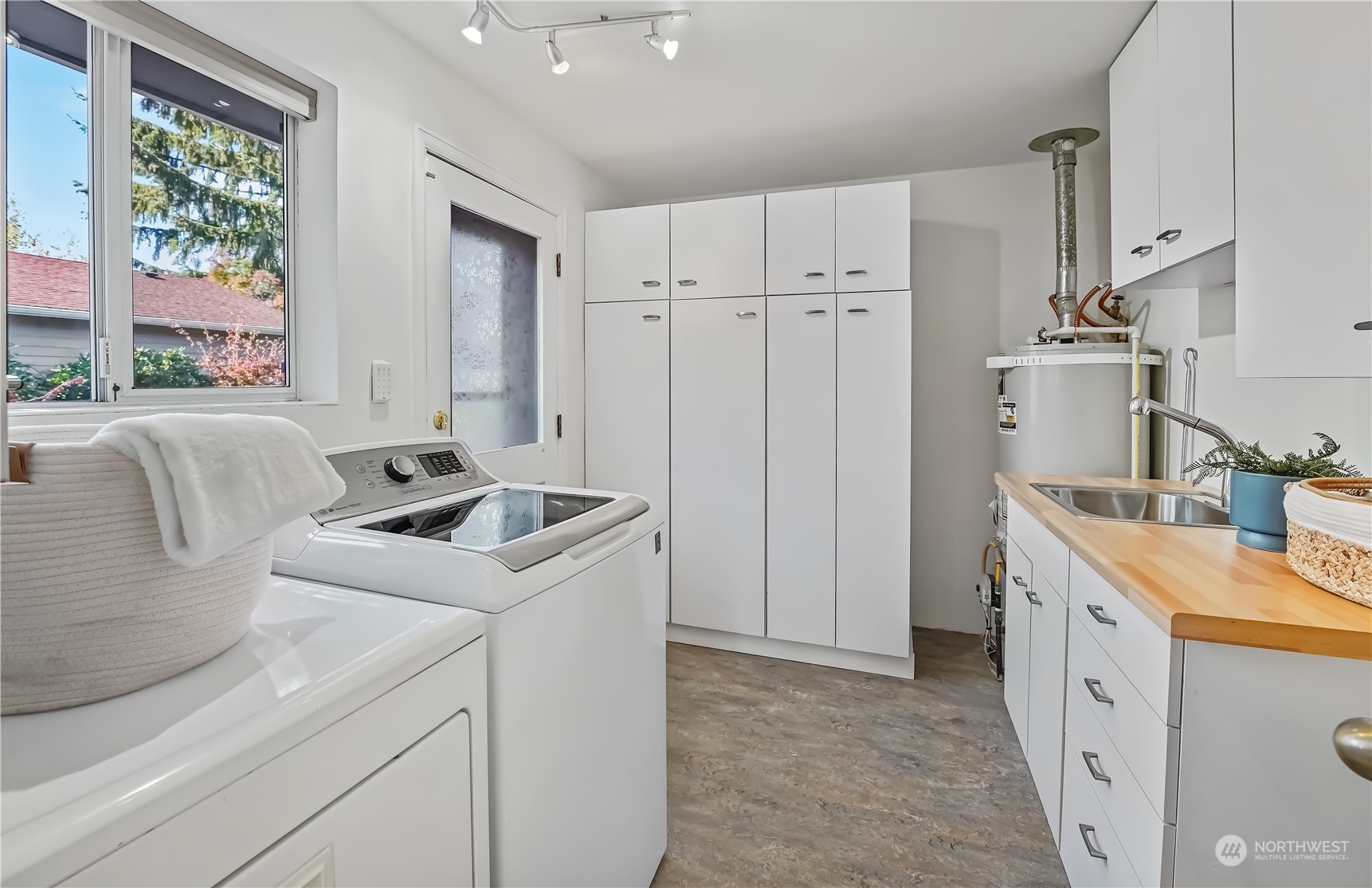 10329 13th Avenue NW