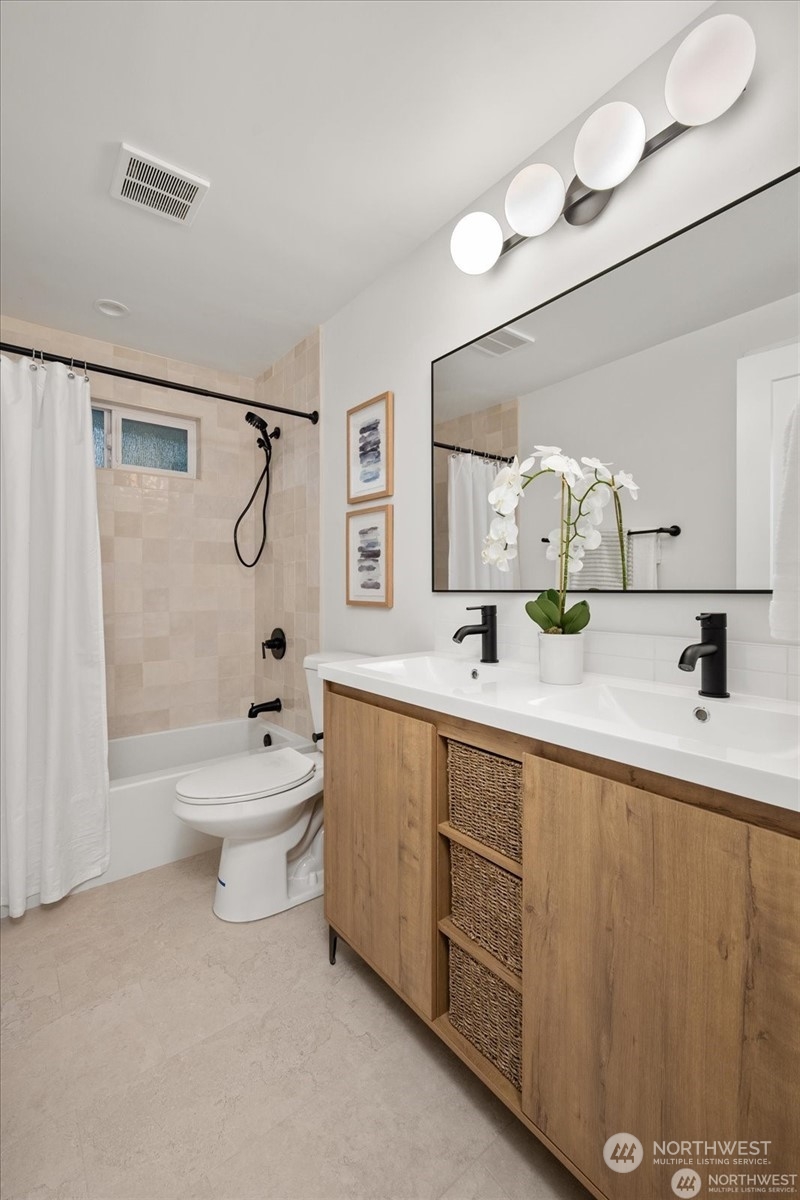 11702 22nd Avenue NE