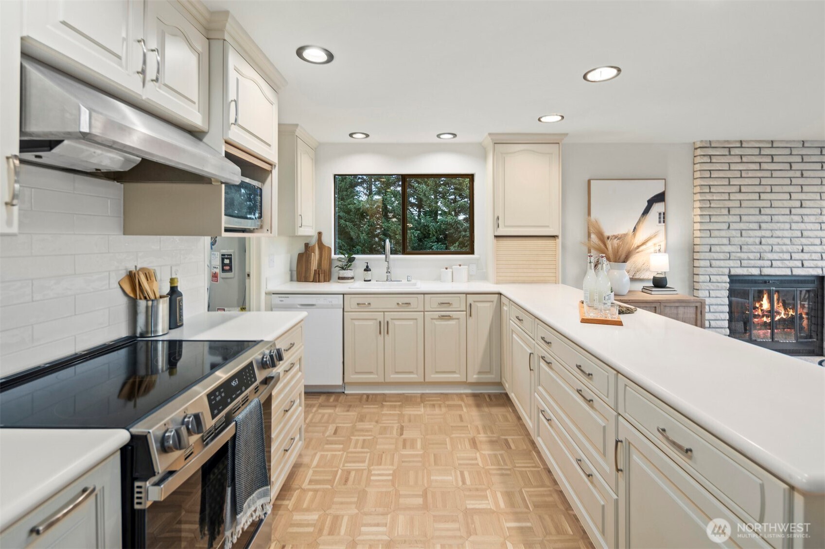 6720 Park Point Way NE Unit: E304