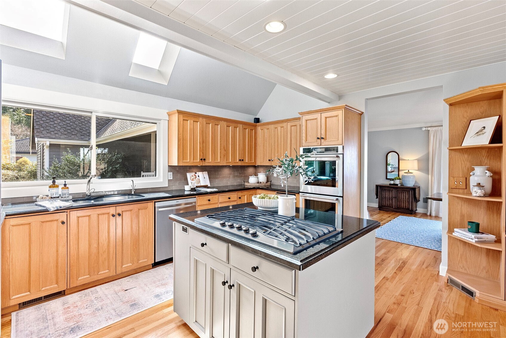 4812 103rd Avenue NW