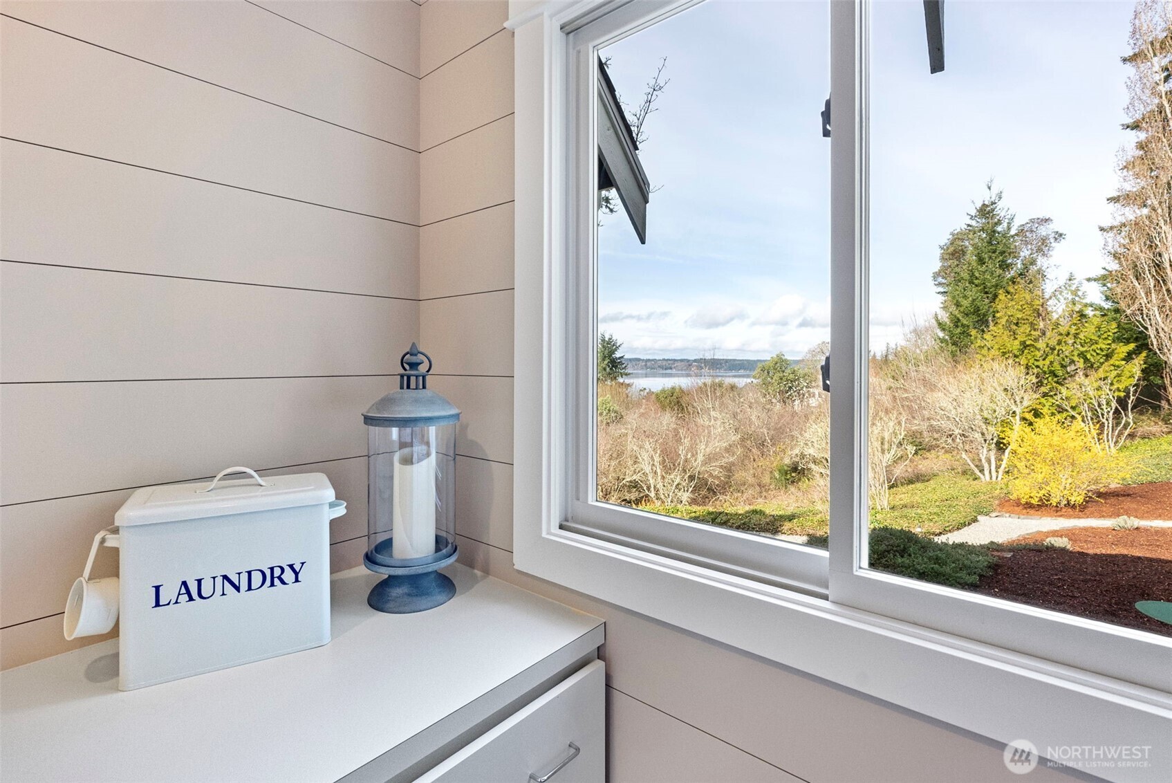 4812 103rd Avenue NW