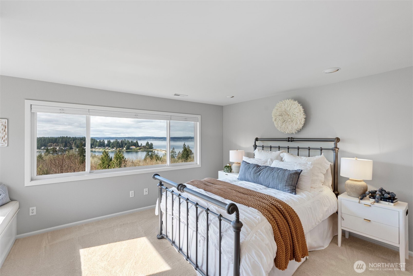 4812 103rd Avenue NW