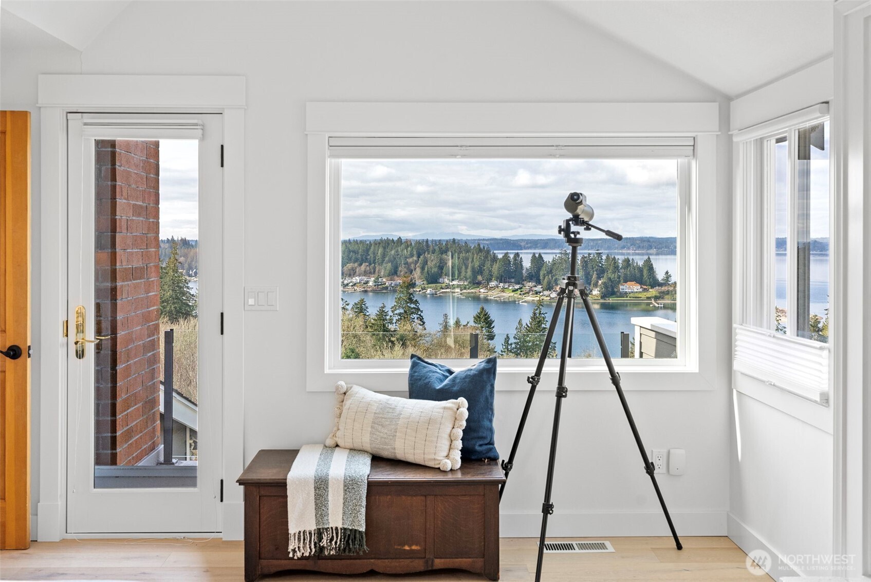 4812 103rd Avenue NW