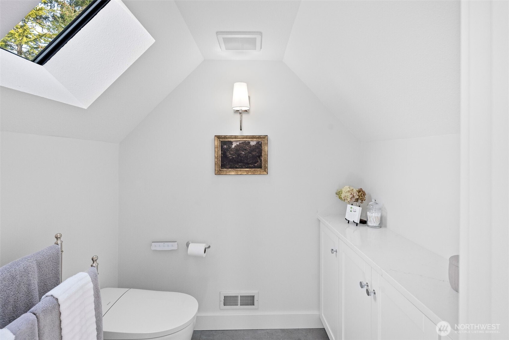 4812 103rd Avenue NW