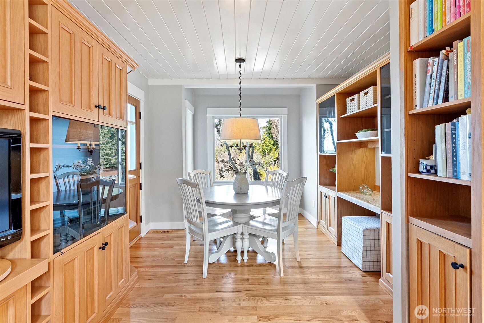 4812 103rd Avenue NW