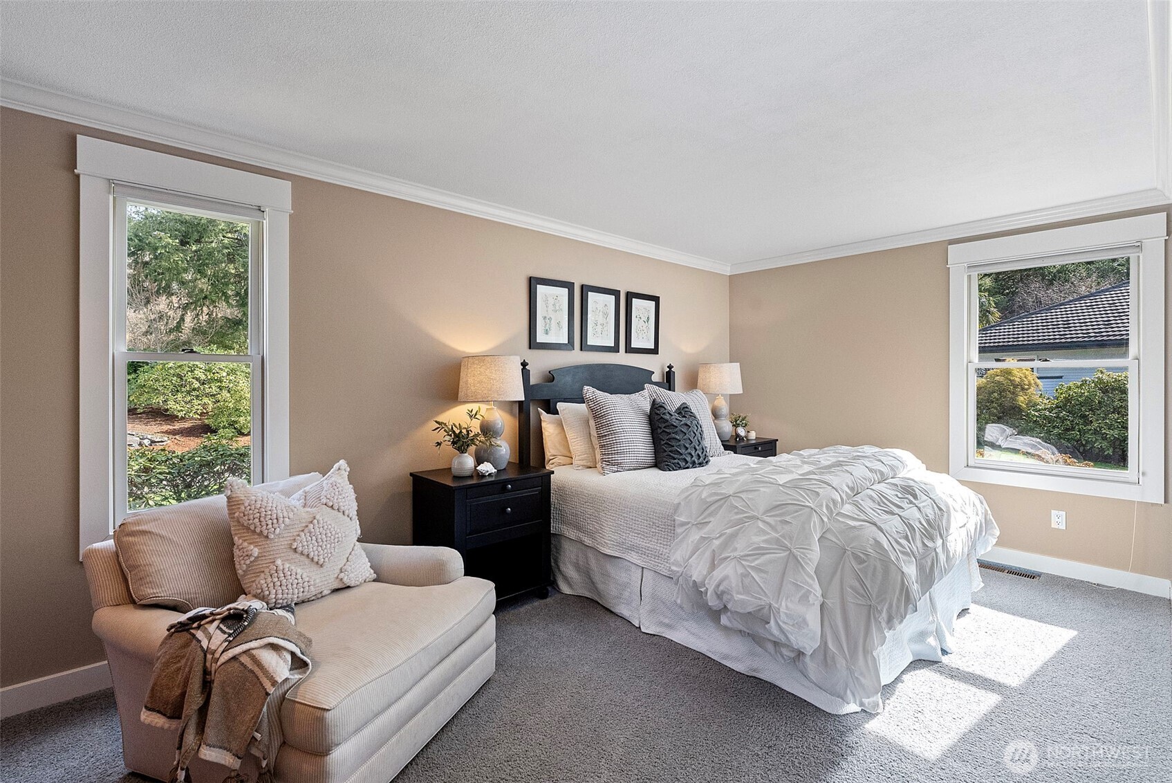 4812 103rd Avenue NW