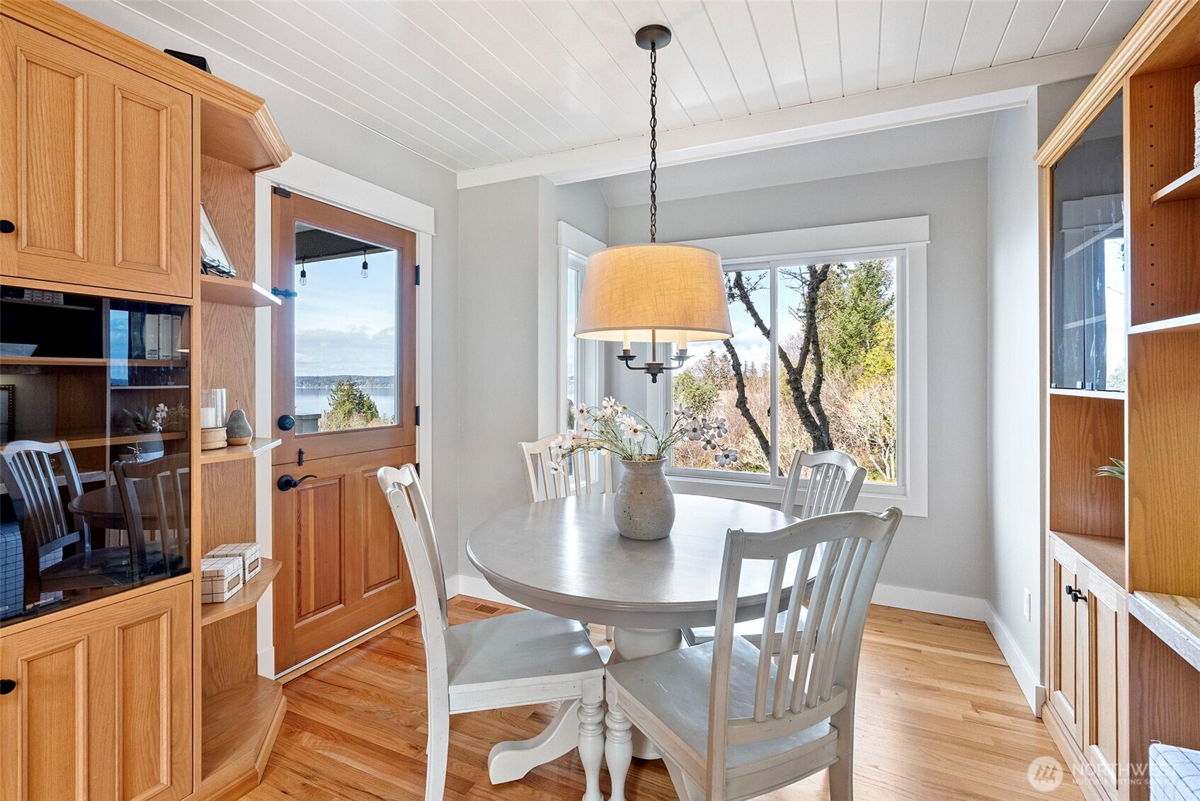 4812 103rd Avenue NW