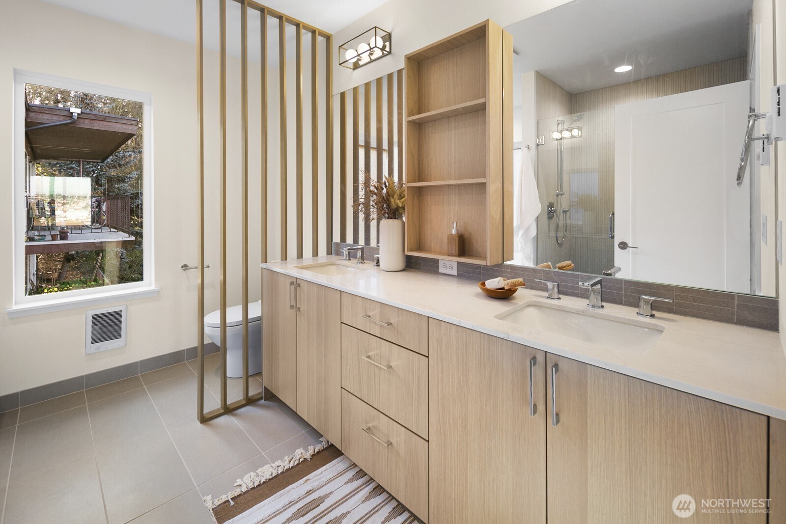 3621 B 13th Avenue W