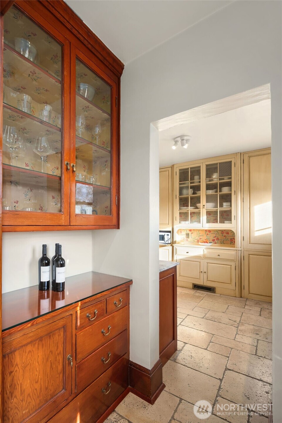 1112 Broadway E Unit: 402