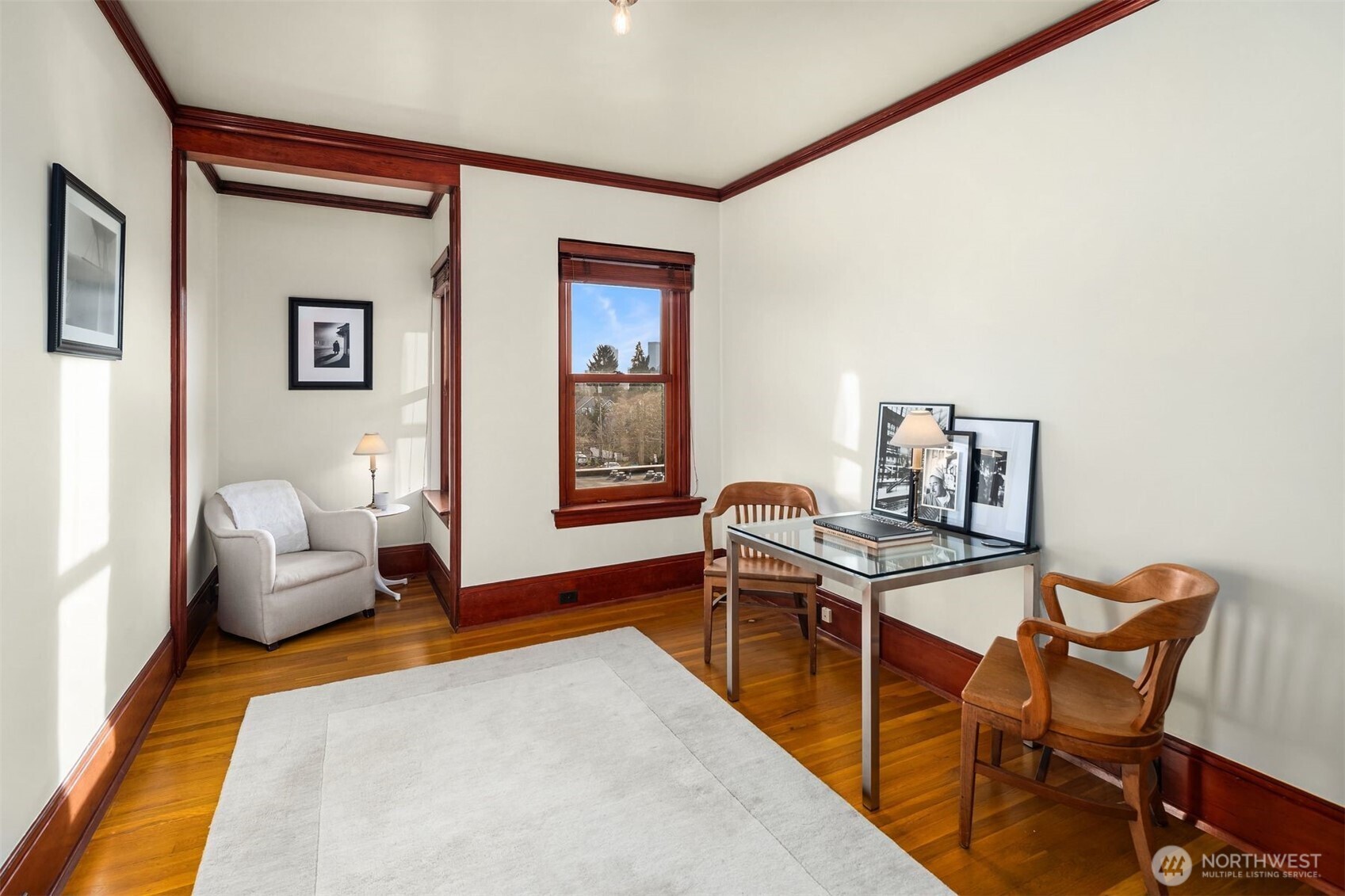 1112 Broadway E Unit: 402