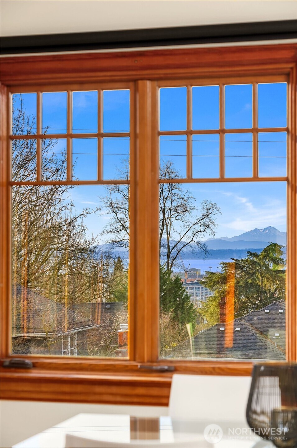 1112 Broadway E Unit: 402