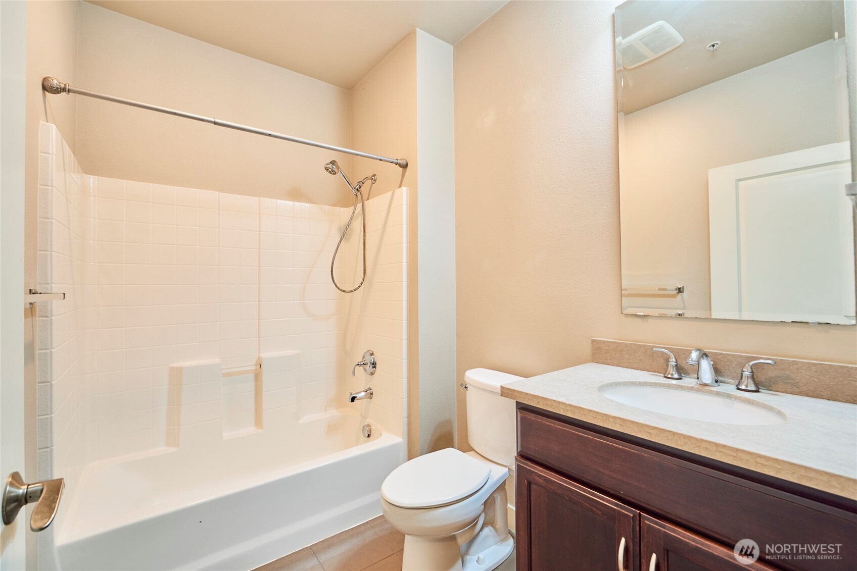 15700 116th Avenue NE Unit: 210