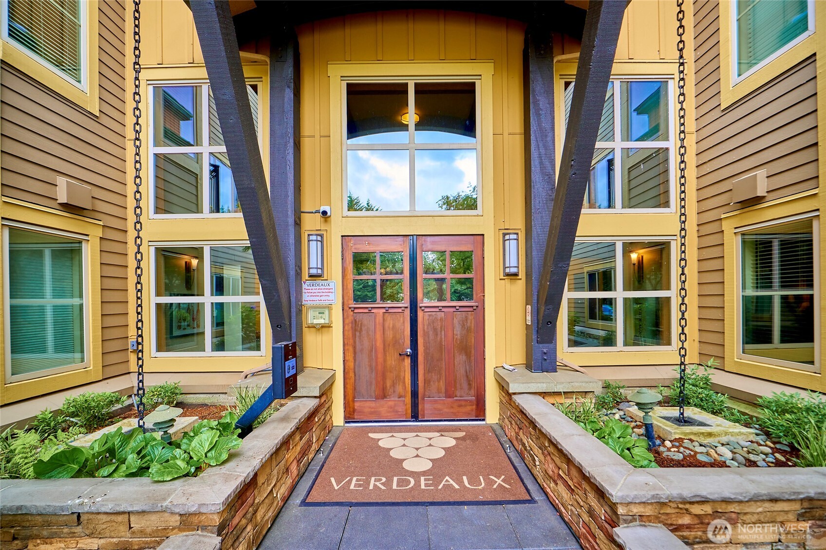 15700 116th Avenue NE Unit: 210