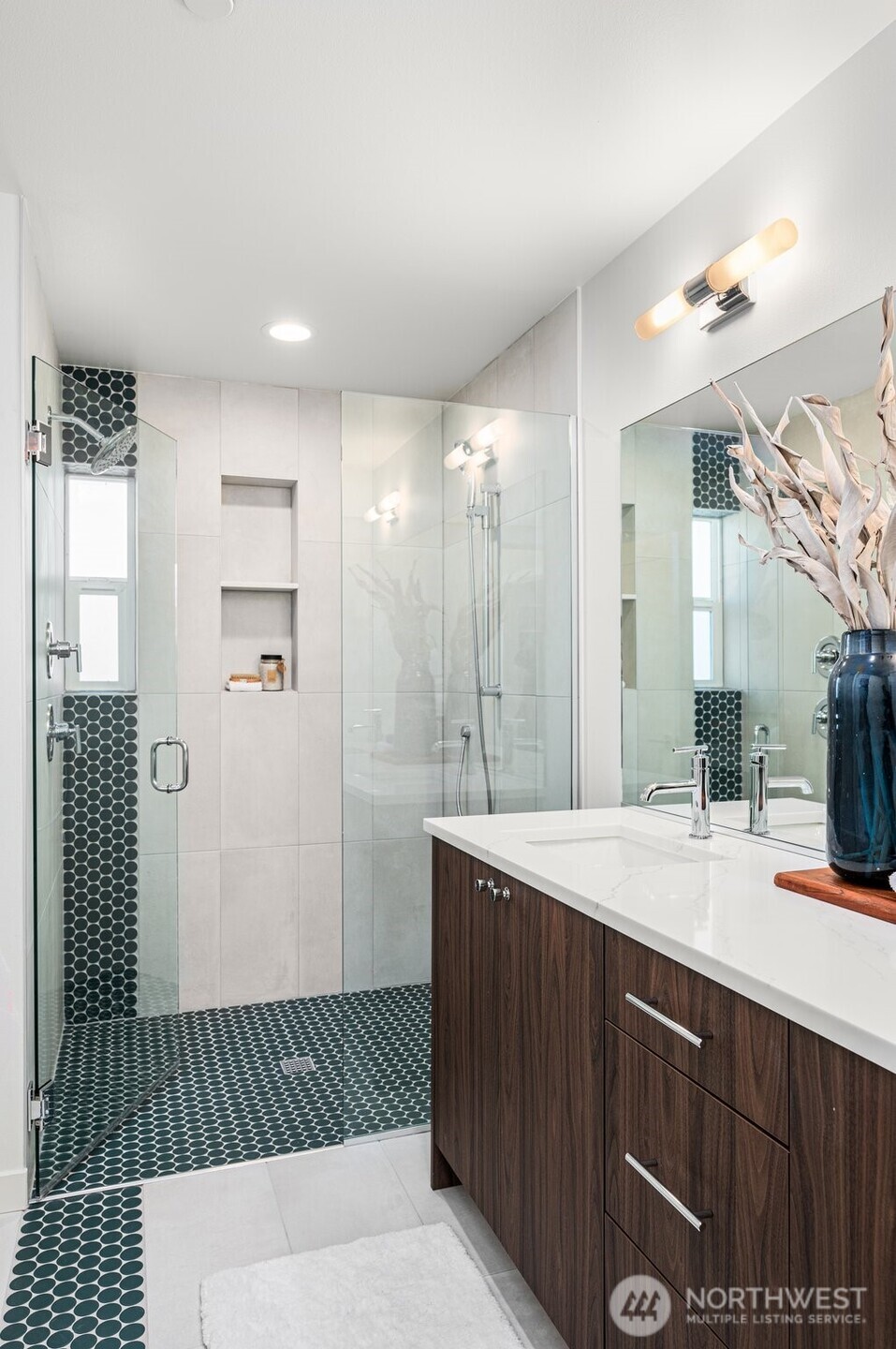 9211 A Densmore Avenue N