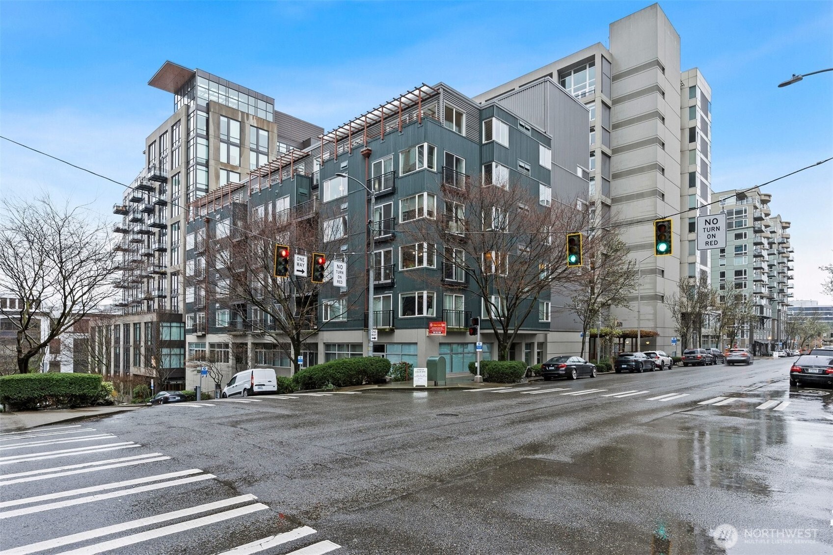 2717 Western Avenue Unit: 624