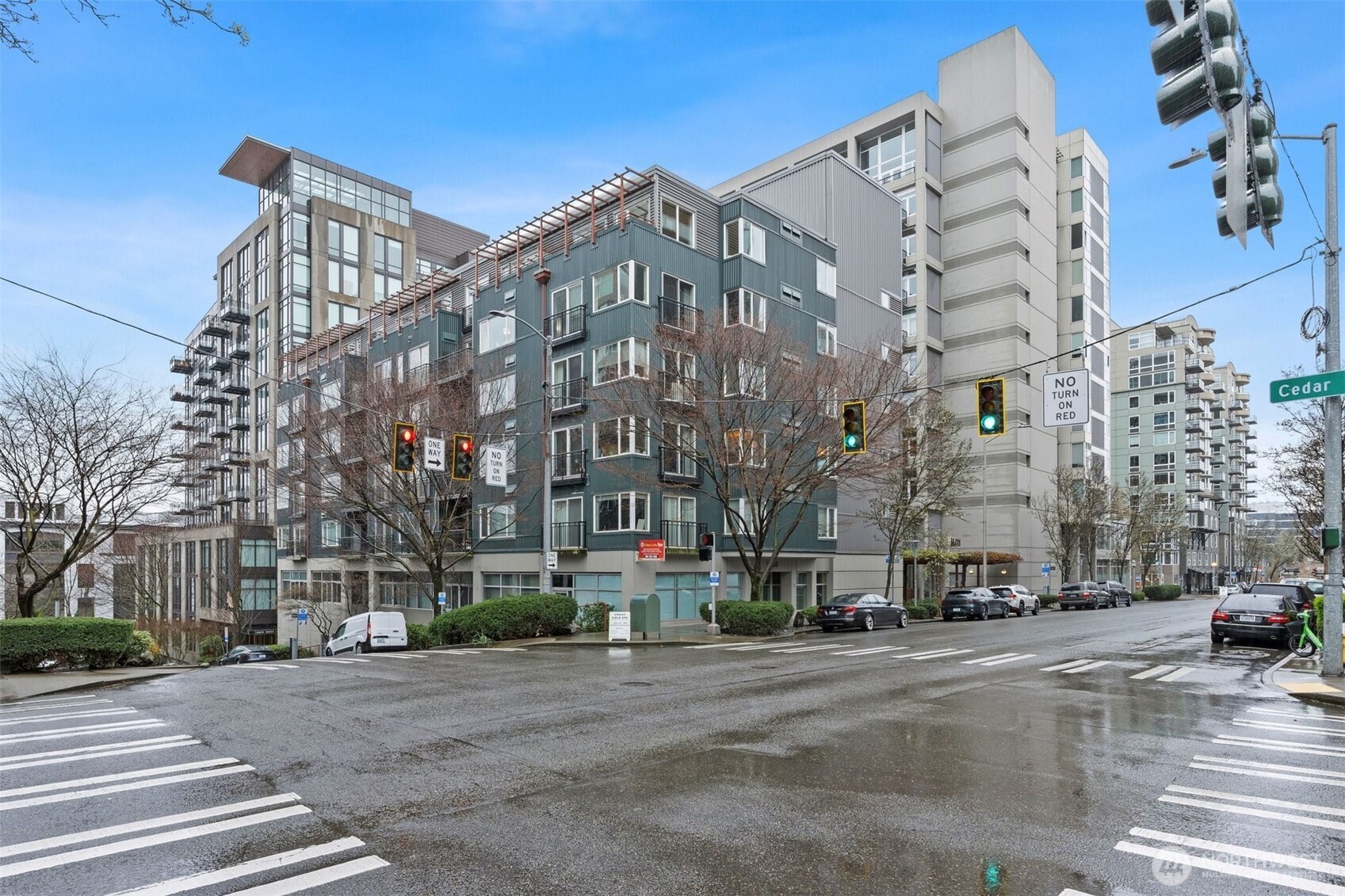 2717 Western Avenue Unit: 624