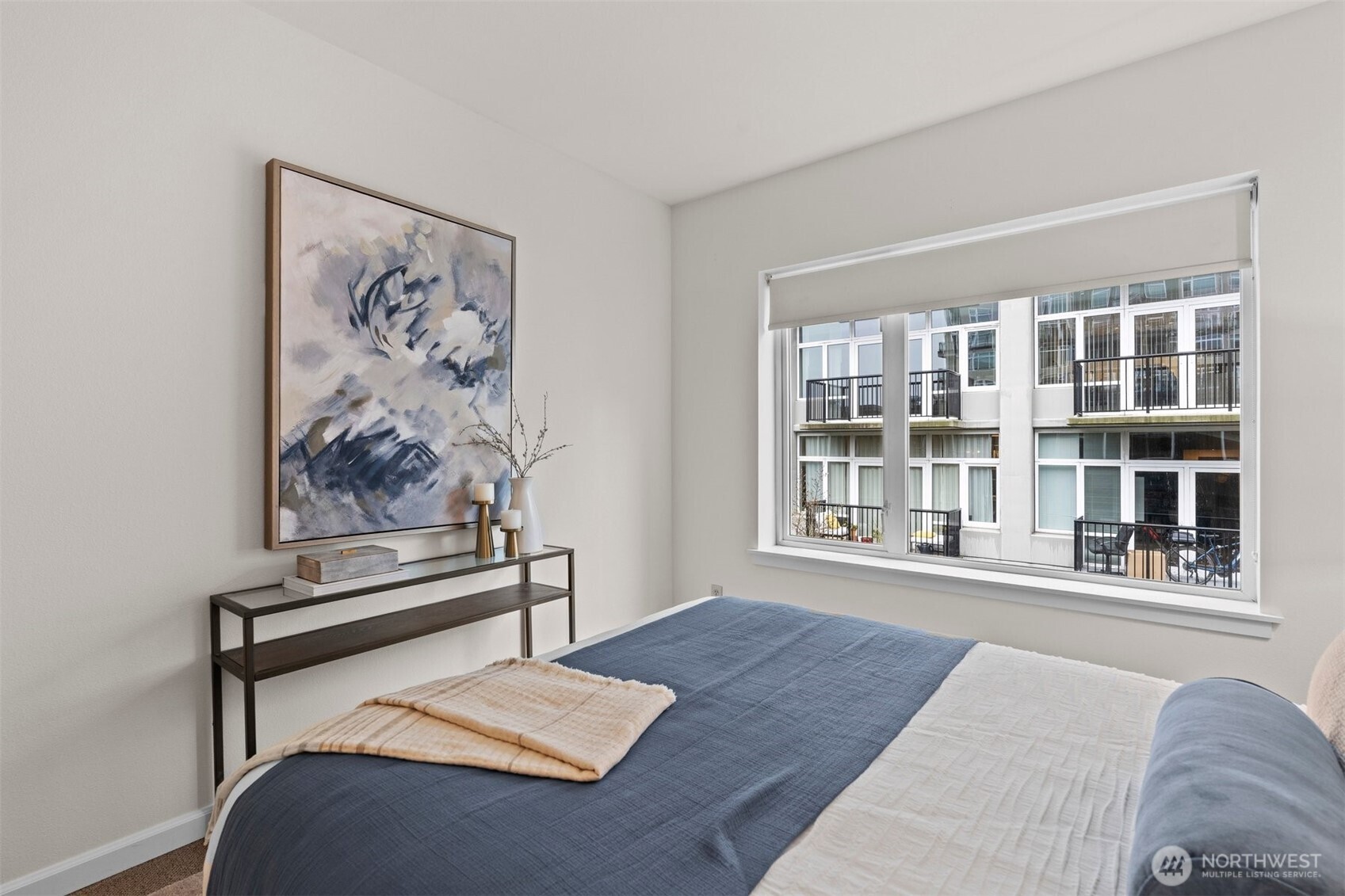 2717 Western Avenue Unit: 624