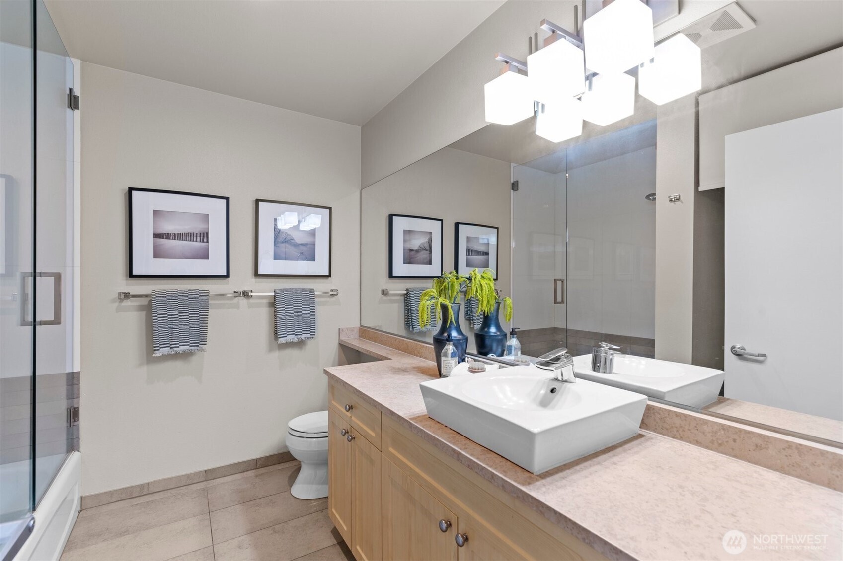 2717 Western Avenue Unit: 624