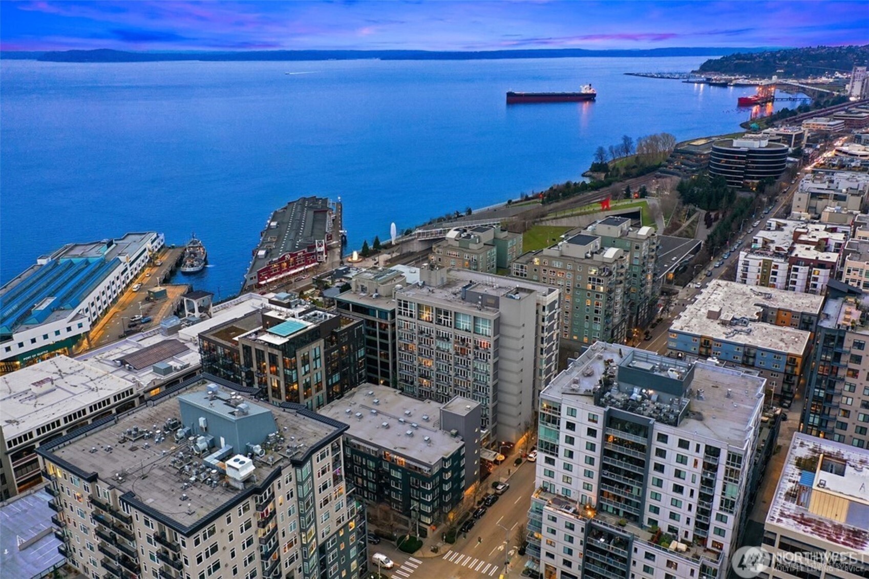 2717 Western Avenue Unit: 624