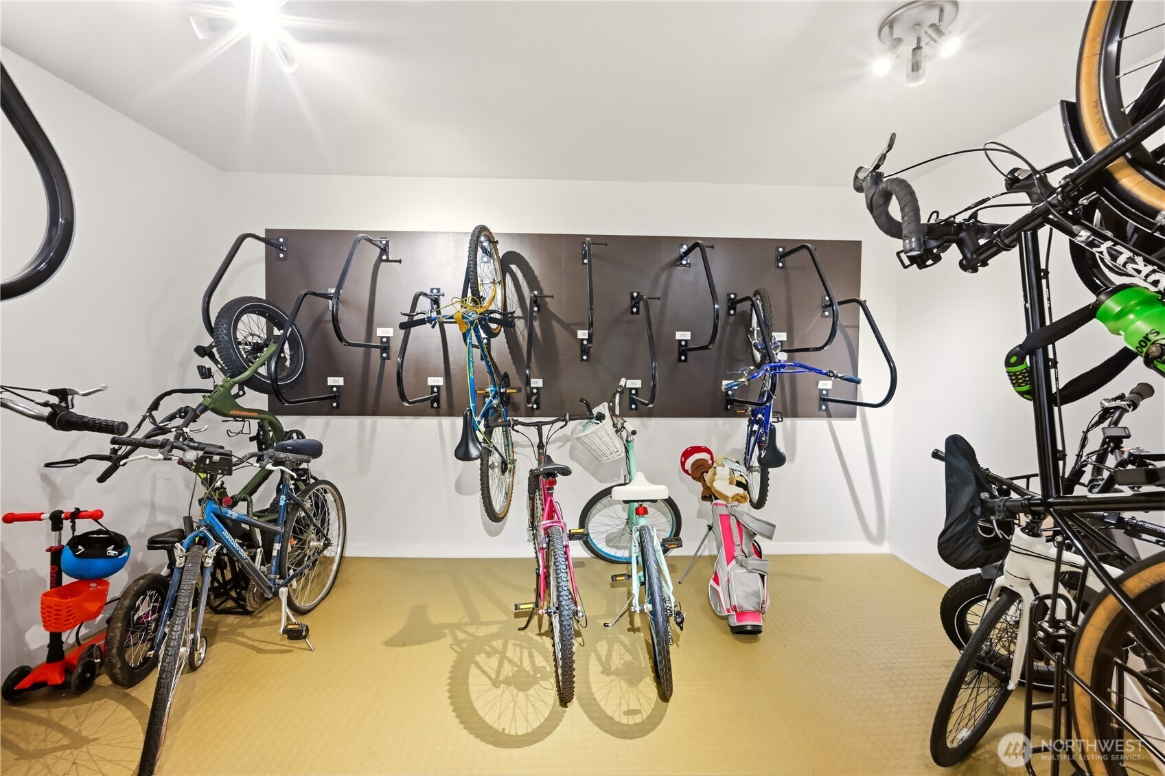 3505 W Government Way Unit: 206