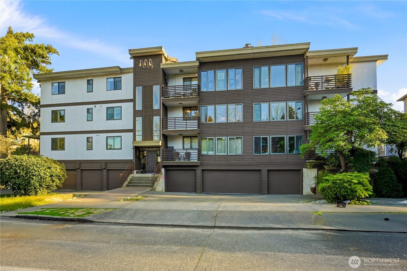3505 W Government Way Unit: 206