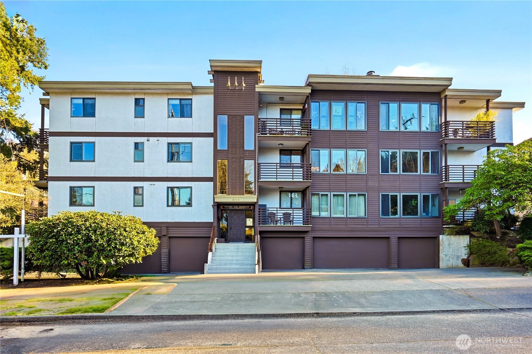 3505 W Government Way Unit: 206