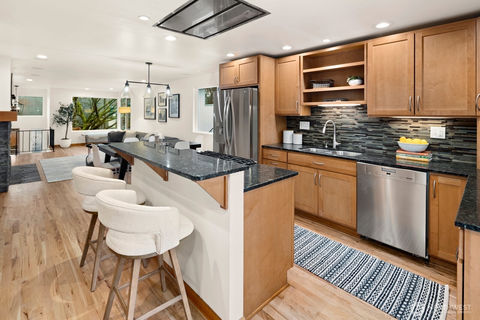 7038 Cleopatra Place NW