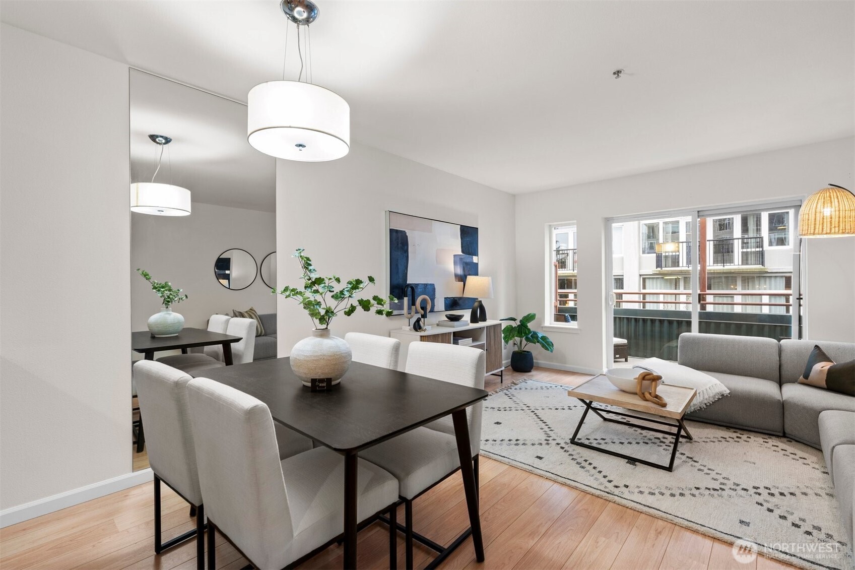 2717 Western Avenue Unit: 624