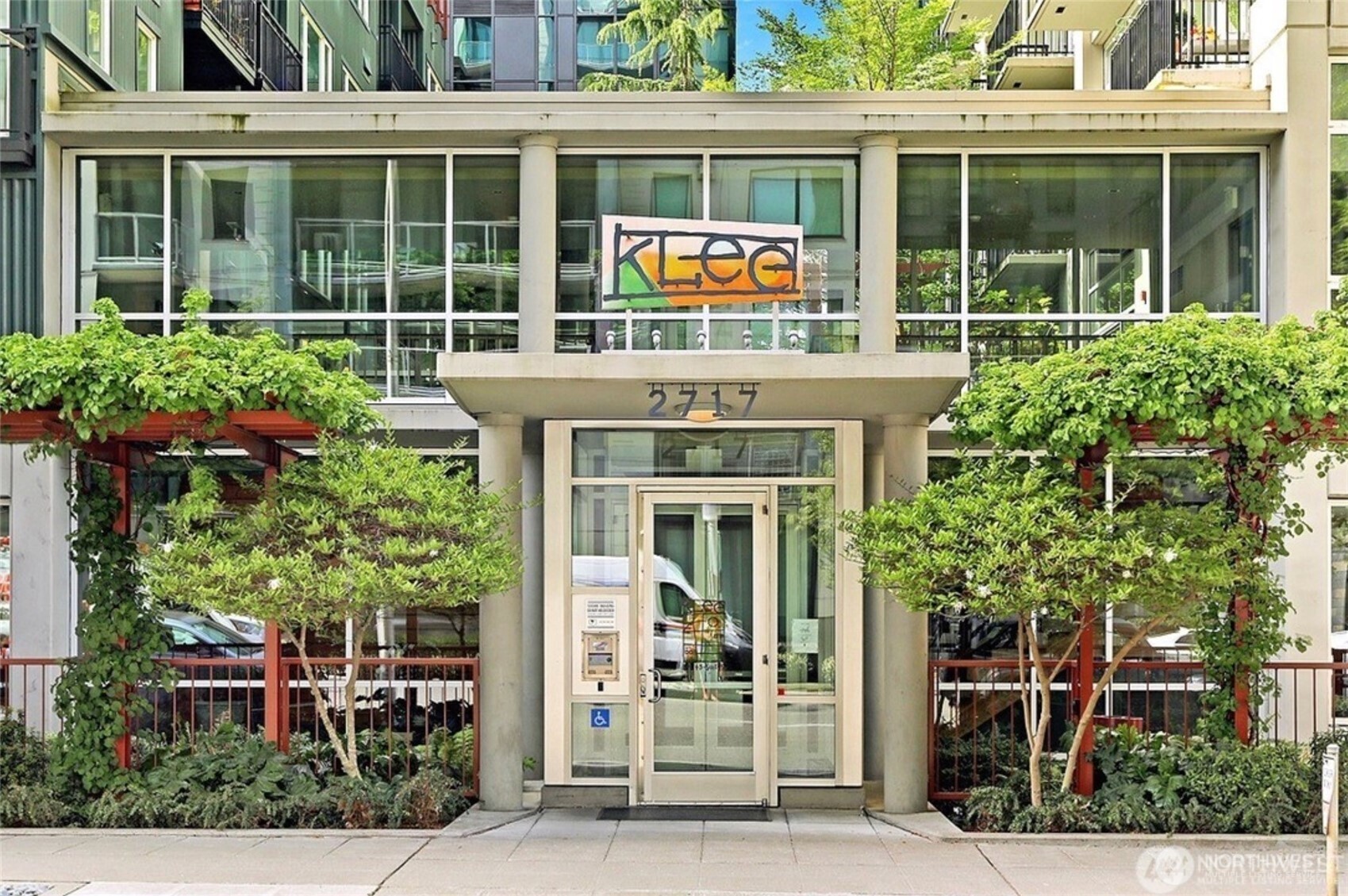 2717 Western Avenue Unit: 624