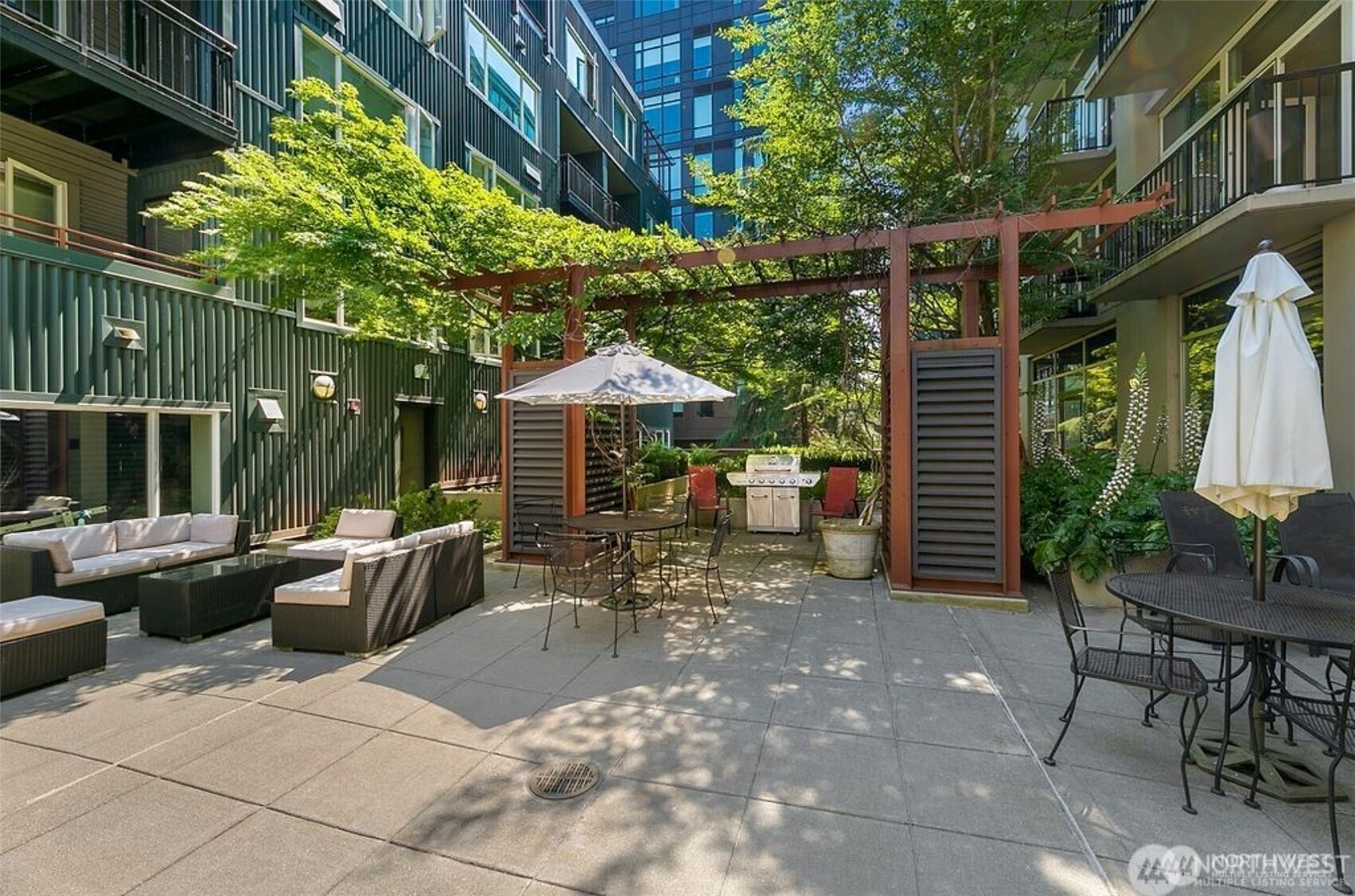 2717 Western Avenue Unit: 624