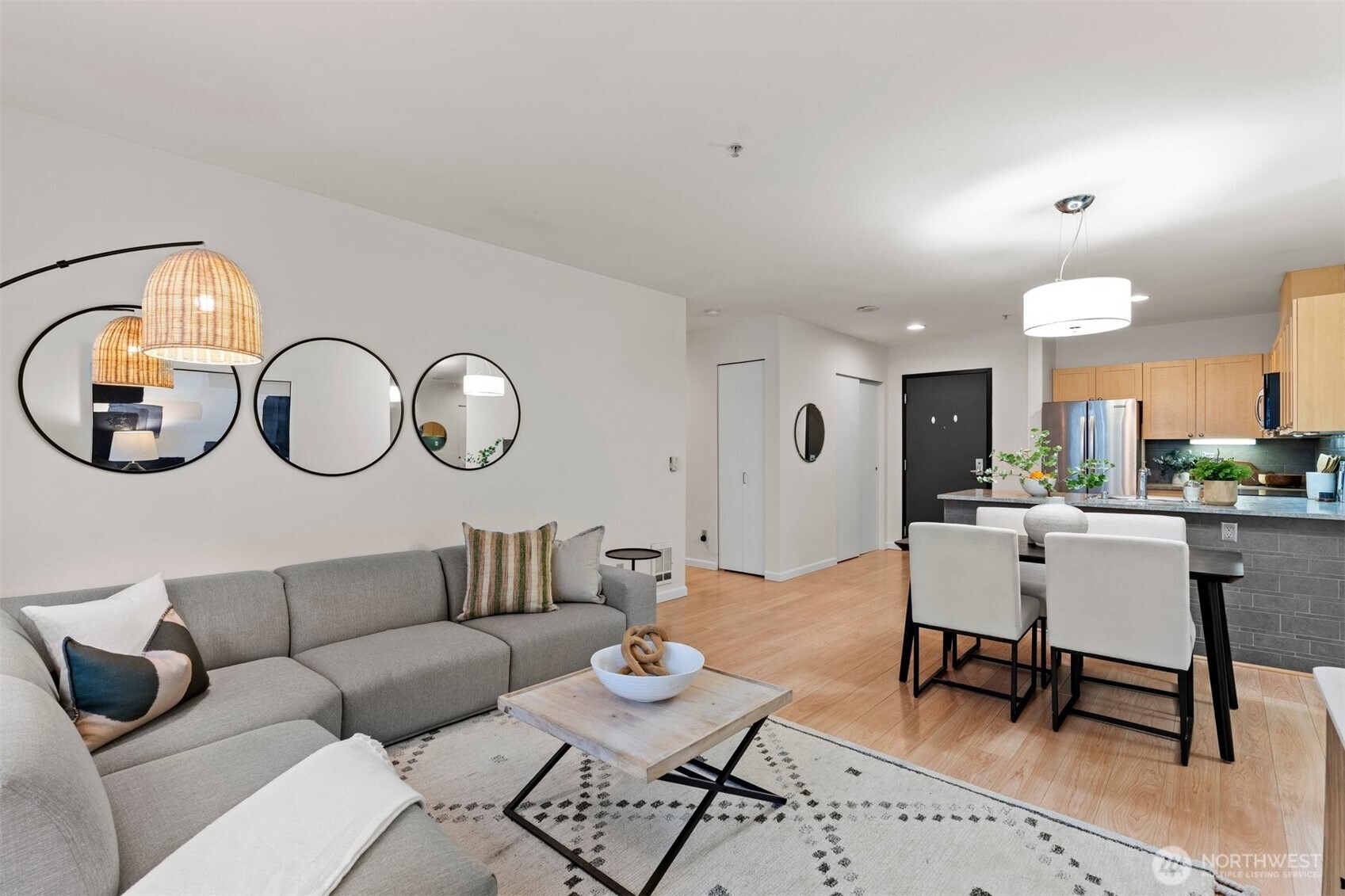 2717 Western Avenue Unit: 624