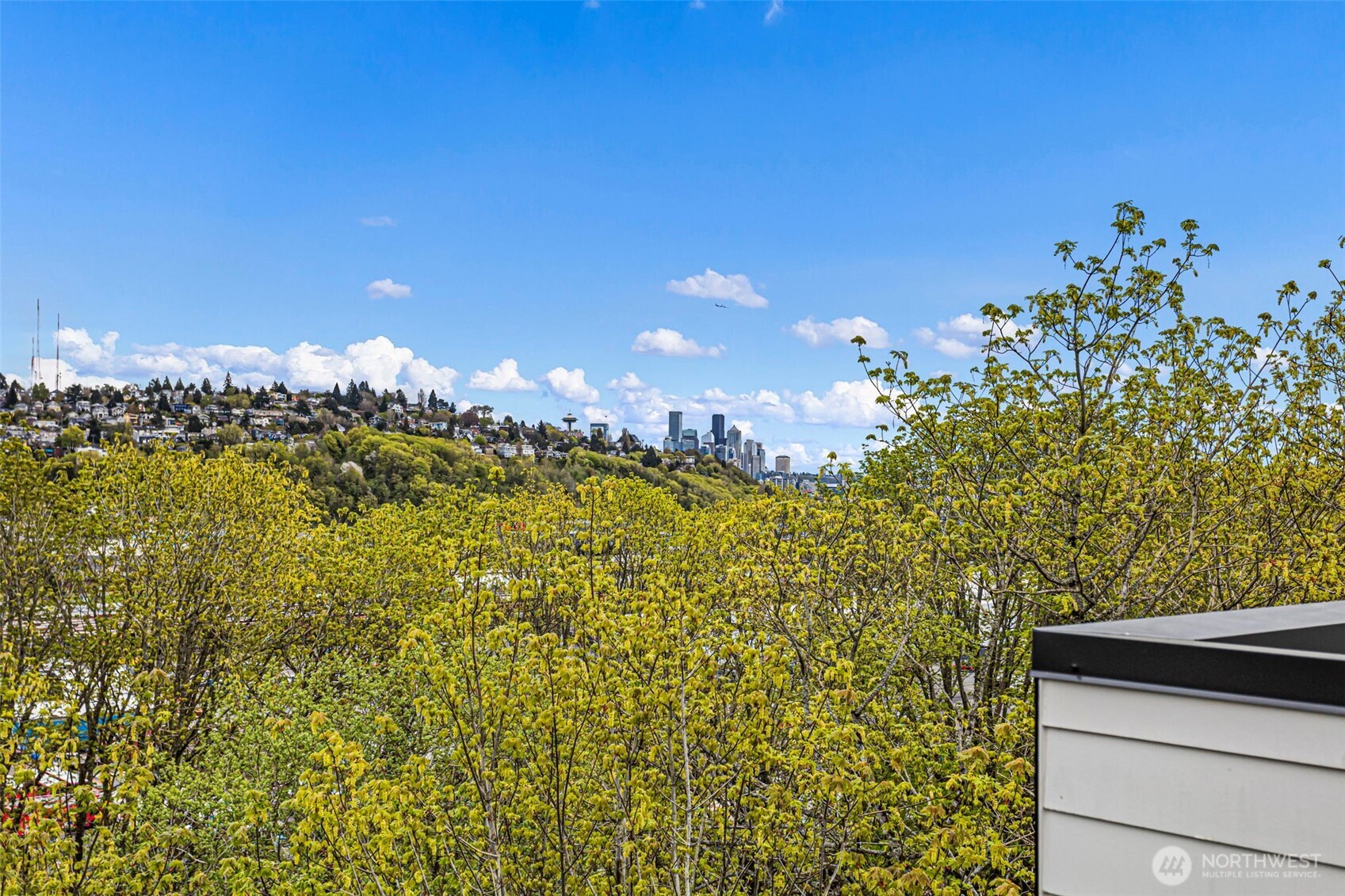 2314 Thorndyke Avenue W Unit: E