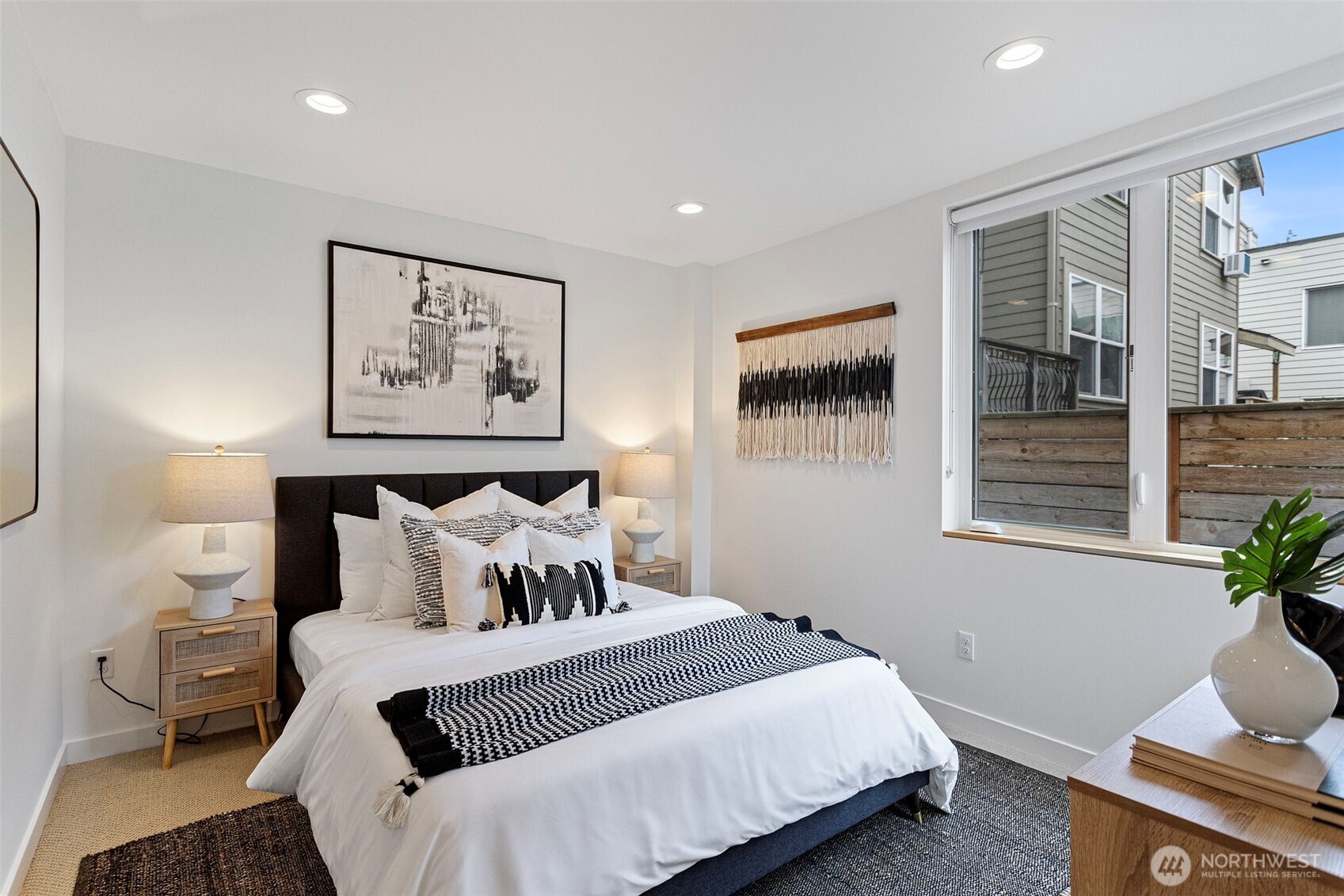 2314 Thorndyke Avenue W Unit: E