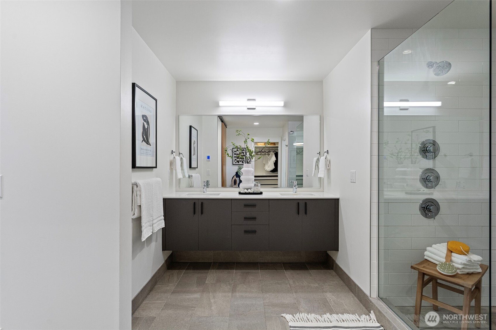 2314 Thorndyke Avenue W Unit: E
