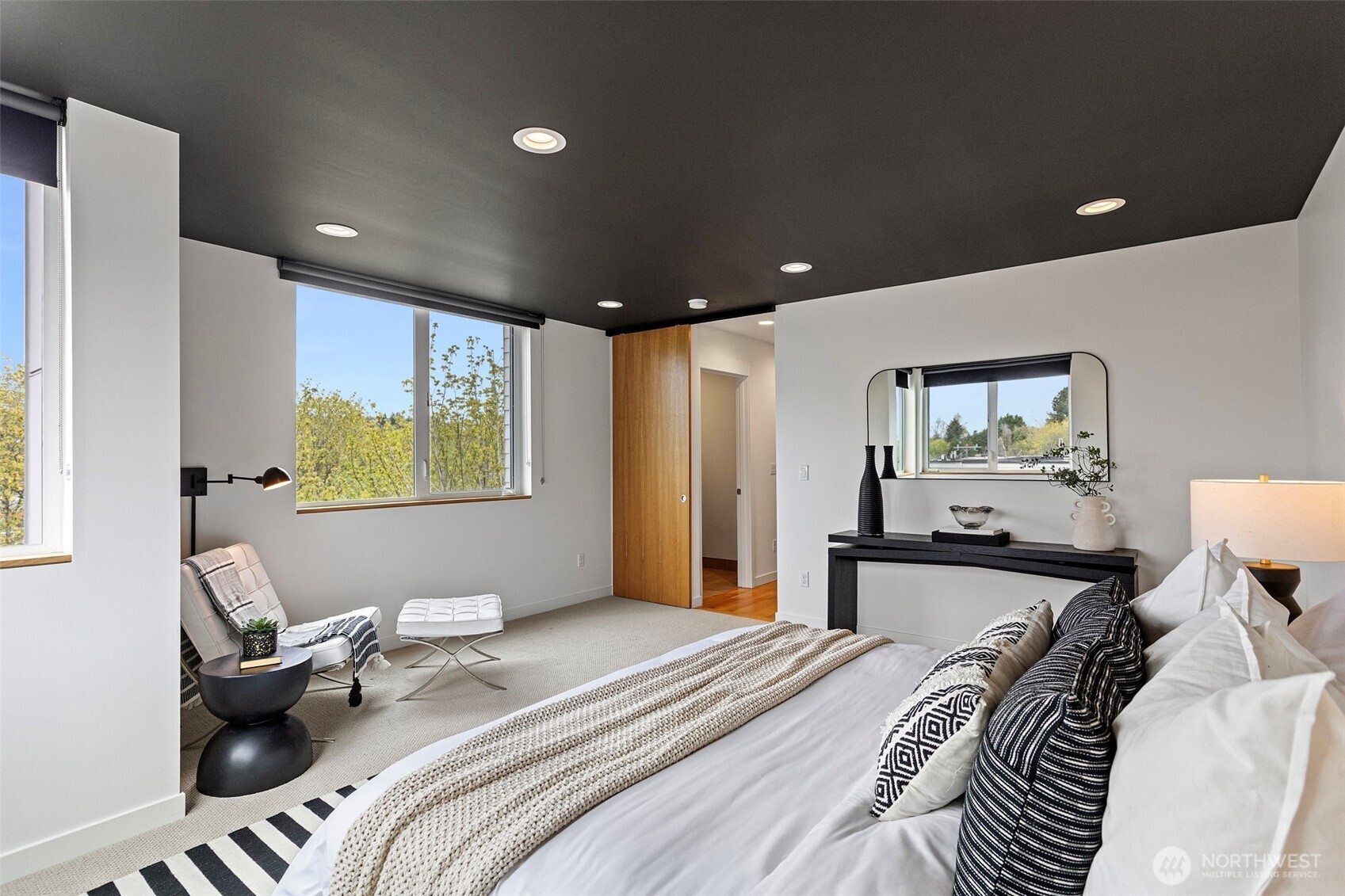 2314 Thorndyke Avenue W Unit: E
