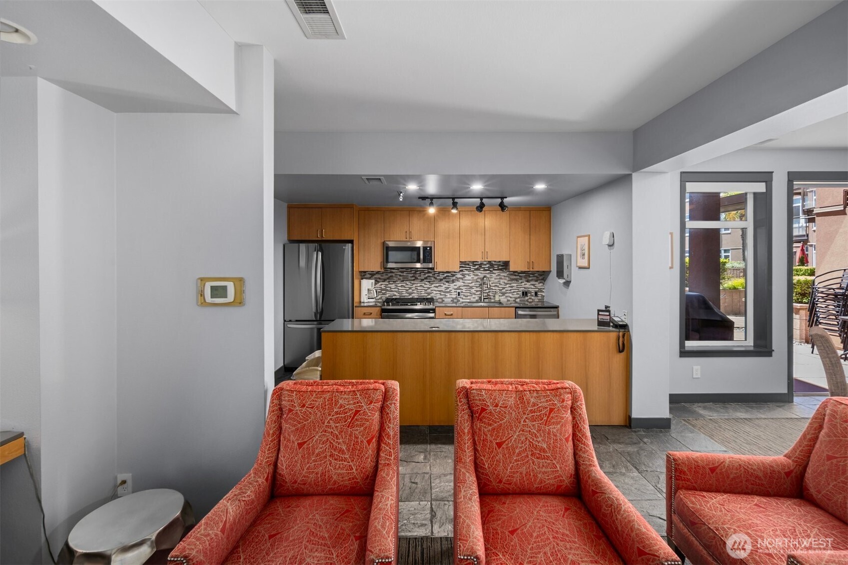 2000 Alaskan Way Unit: 453