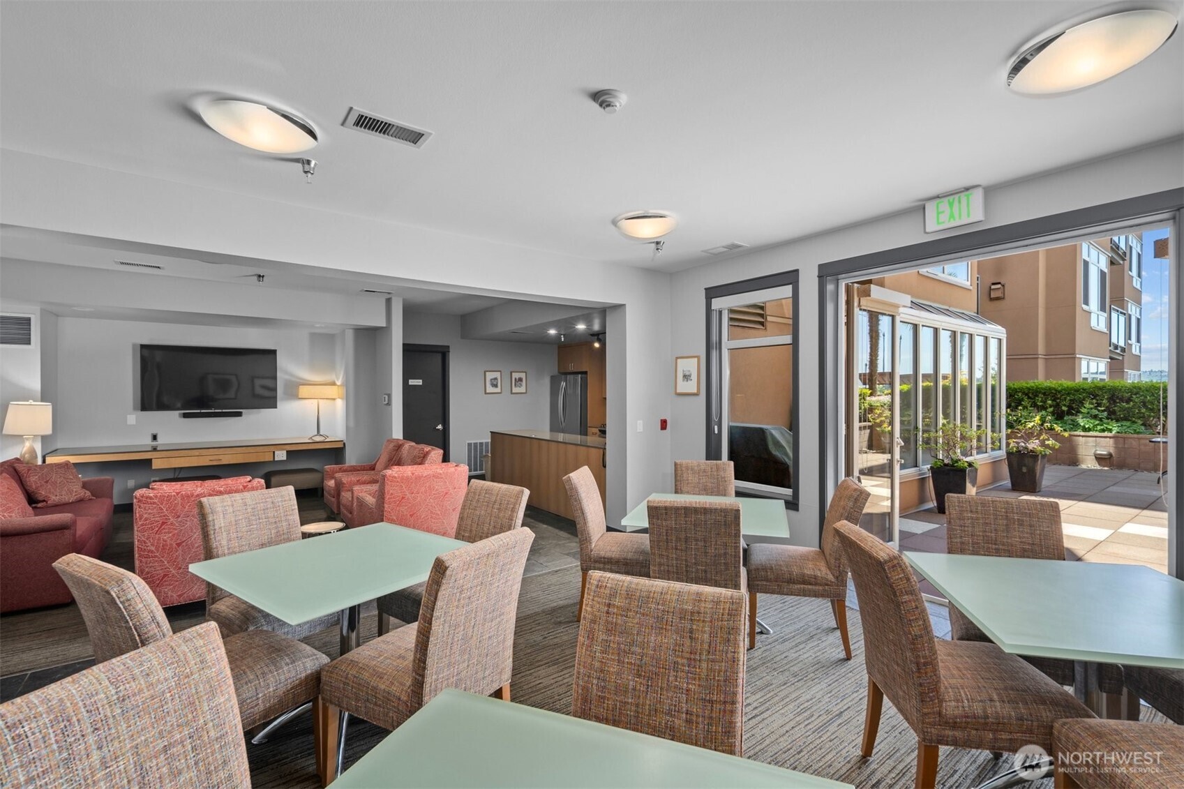 2000 Alaskan Way Unit: 453